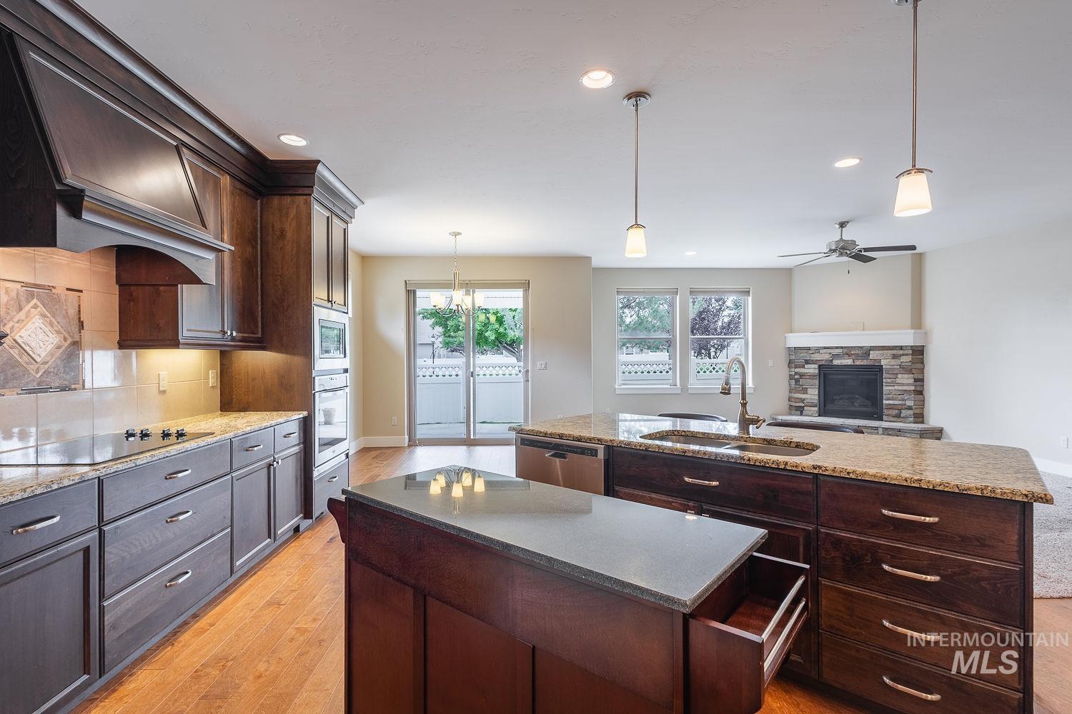 427 Briar Hill St, Nampa, Idaho 83686, 3 Bedrooms, 2 Bathrooms, Residential For Sale, Price $490,000, 98989532