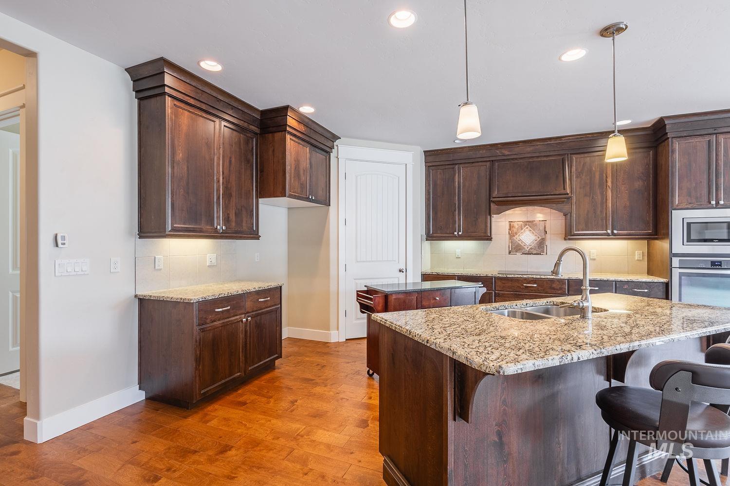 427 Briar Hill St, Nampa, Idaho 83686, 3 Bedrooms, 2 Bathrooms, Residential For Sale, Price $490,000, 98989532