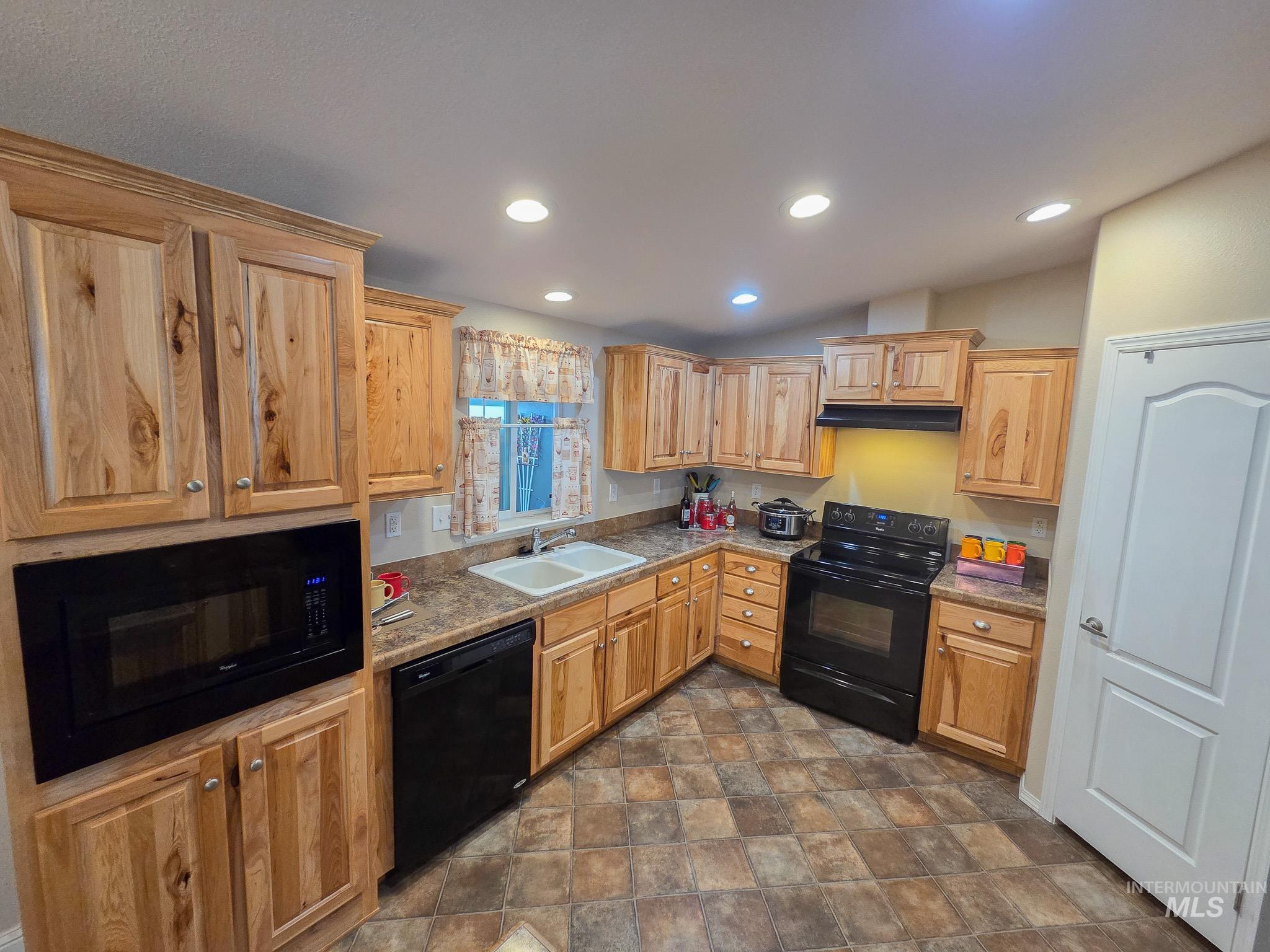 3428 15th St, Lewiston, Idaho 83501, 3 Bedrooms, 2 Bathrooms, Residential For Sale, Price $199,900, 98989539