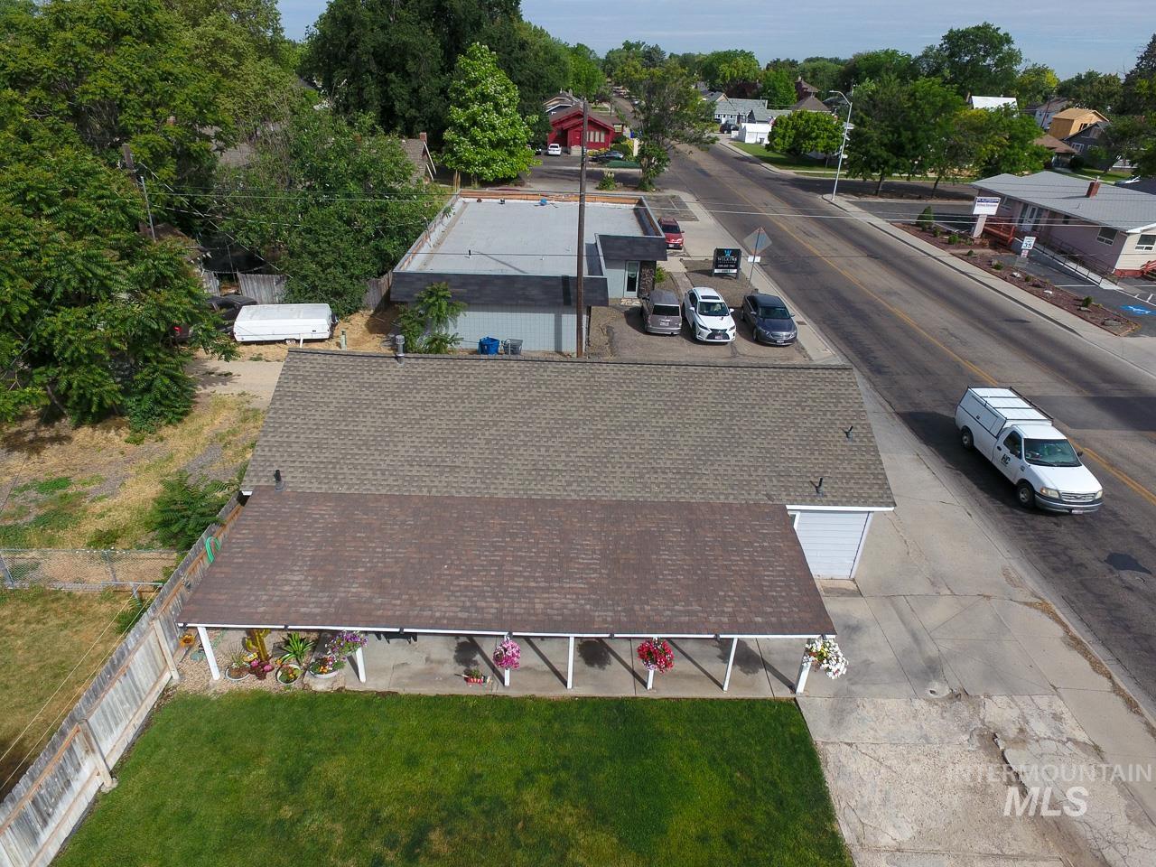 1015 S 7th. St., Nampa, Idaho 83651, 3 Bedrooms, 2 Bathrooms, Residential For Sale, Price $332,900, 98989541