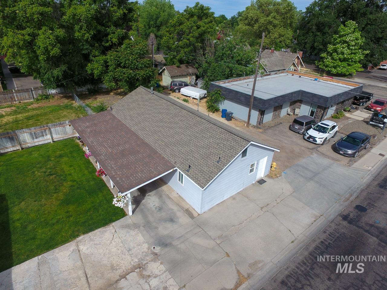 1015 S 7th. St., Nampa, Idaho 83651, 3 Bedrooms, 2 Bathrooms, Residential For Sale, Price $332,900, 98989541