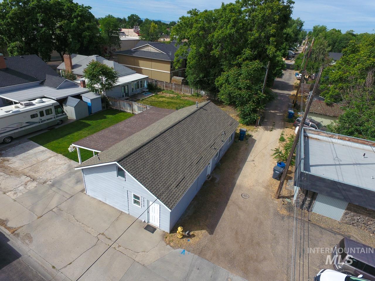 1015 S 7th. St., Nampa, Idaho 83651, 3 Bedrooms, 2 Bathrooms, Residential For Sale, Price $332,900, 98989541