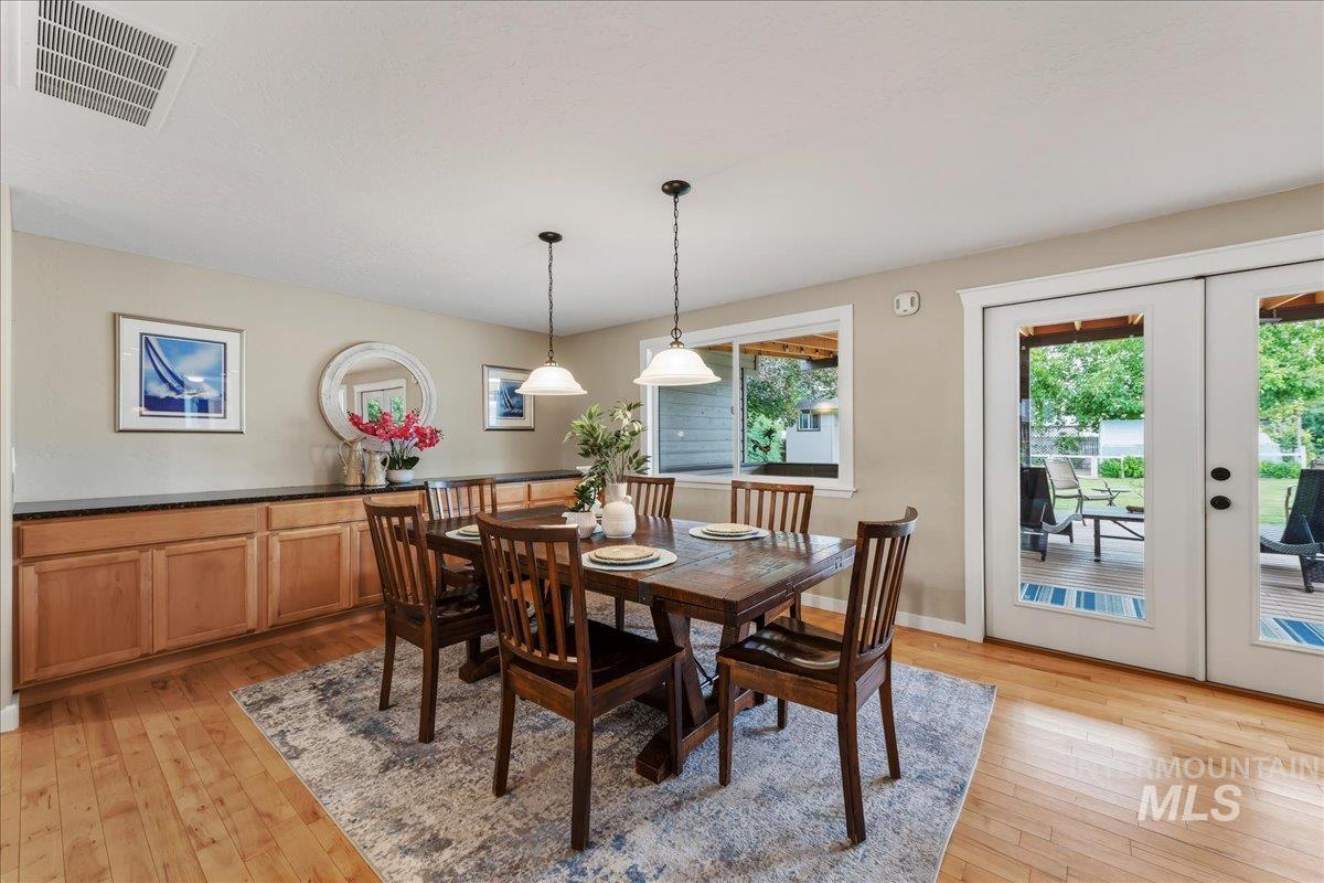 3022 E Springwood Dr, Meridian, Idaho 83642, 3 Bedrooms, 2.5 Bathrooms, Residential For Sale, Price $699,900, 98989542
