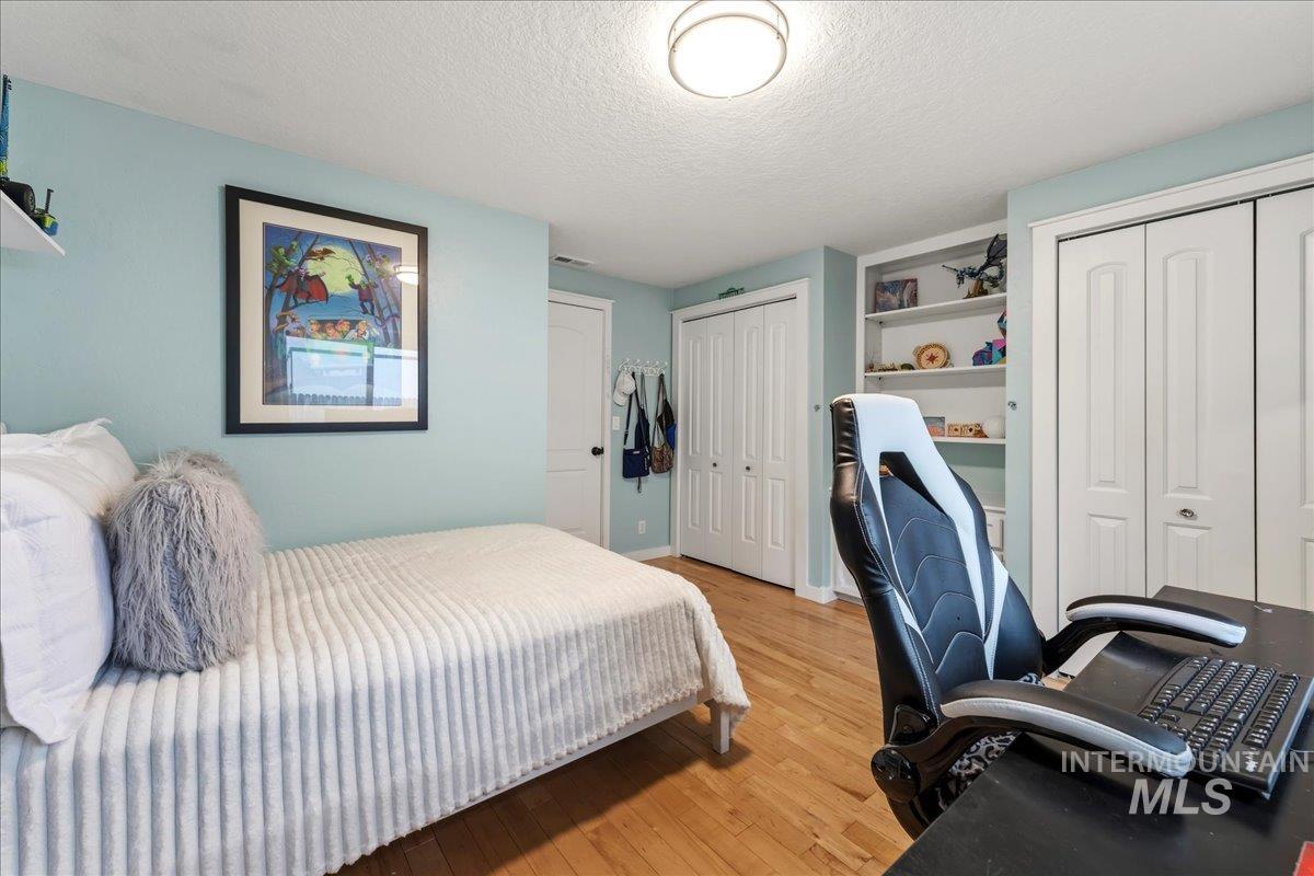 3022 E Springwood Dr, Meridian, Idaho 83642, 3 Bedrooms, 2.5 Bathrooms, Residential For Sale, Price $699,900, 98989542