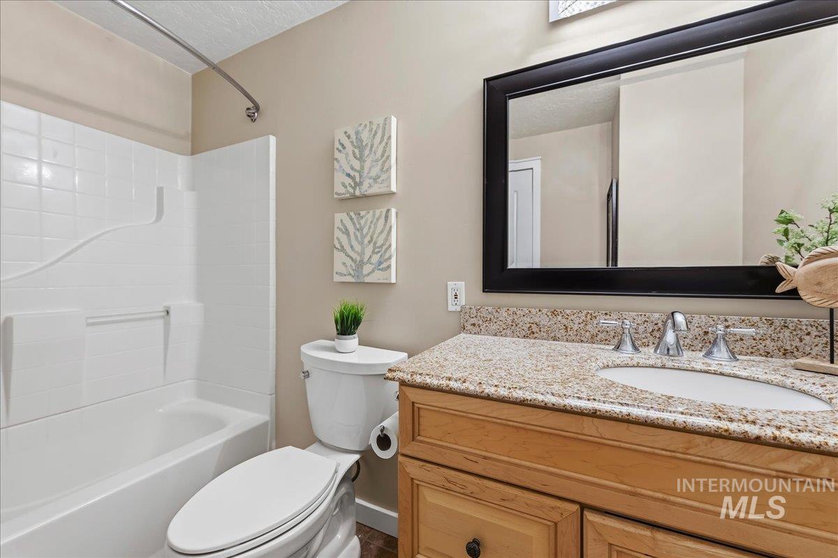3022 E Springwood Dr, Meridian, Idaho 83642, 3 Bedrooms, 2.5 Bathrooms, Residential For Sale, Price $699,900, 98989542