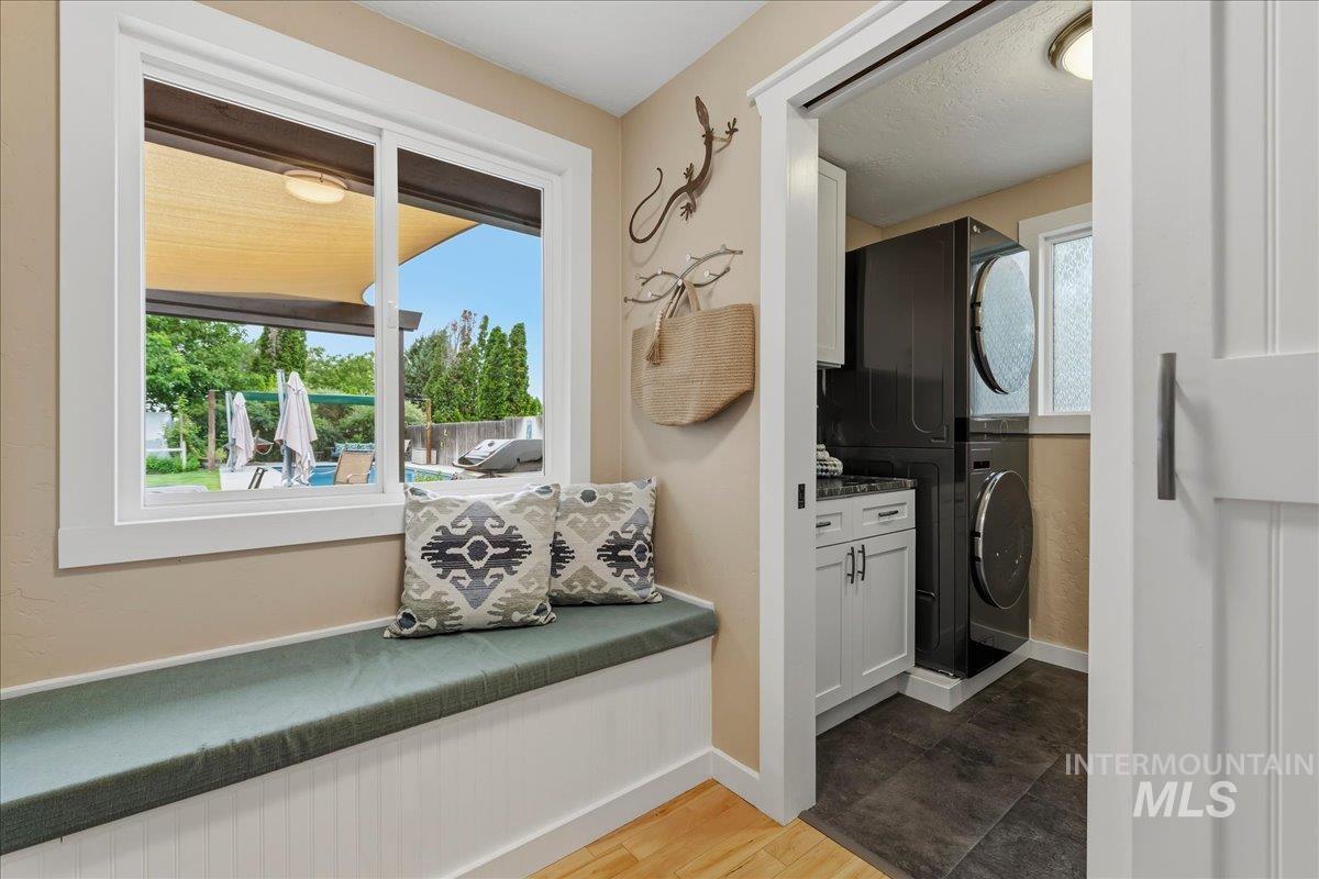 3022 E Springwood Dr, Meridian, Idaho 83642, 3 Bedrooms, 2.5 Bathrooms, Residential For Sale, Price $699,900, 98989542