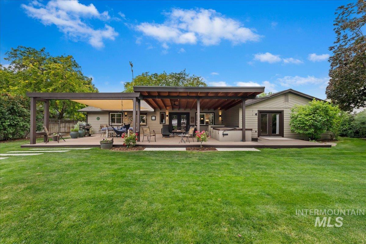 3022 E Springwood Dr, Meridian, Idaho 83642, 3 Bedrooms, 2.5 Bathrooms, Residential For Sale, Price $699,900, 98989542
