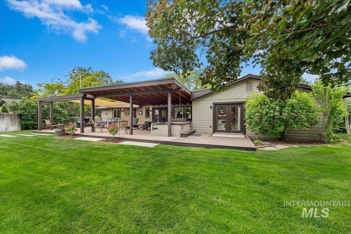 3022 E Springwood Dr, Meridian, Idaho 83642, 3 Bedrooms, 2.5 Bathrooms, Residential For Sale, Price $699,900, 98989542