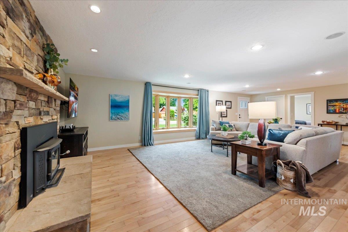 3022 E Springwood Dr, Meridian, Idaho 83642, 3 Bedrooms, 2.5 Bathrooms, Residential For Sale, Price $699,900, 98989542