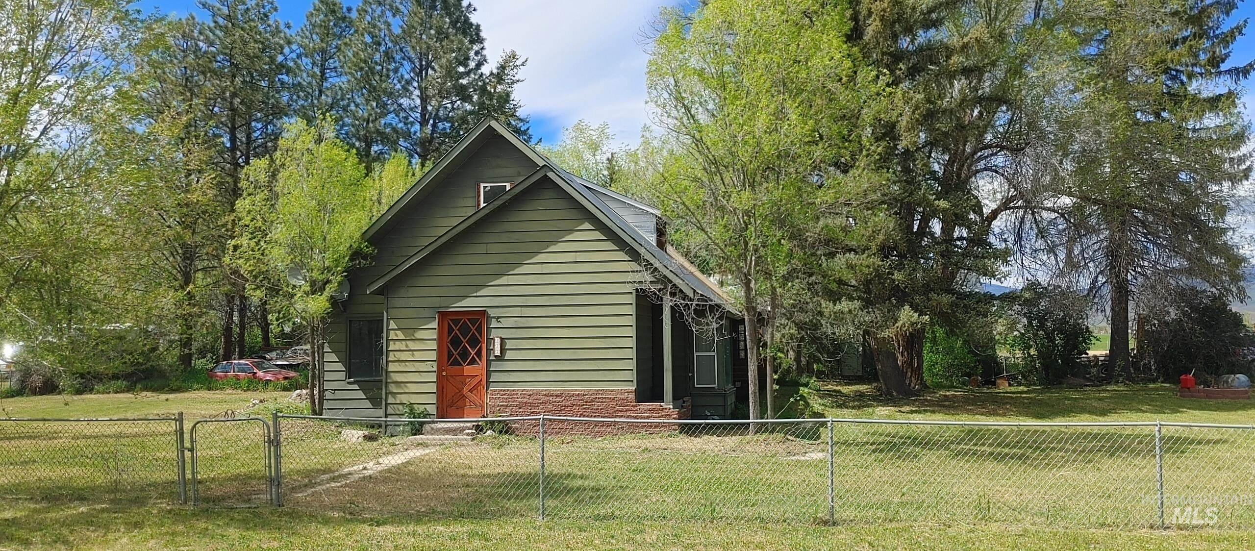 227 Alturas Ave, Fairfield, Idaho 83327, 4 Bedrooms, 1 Bathroom, Residential For Sale, Price $150,000, 98989547