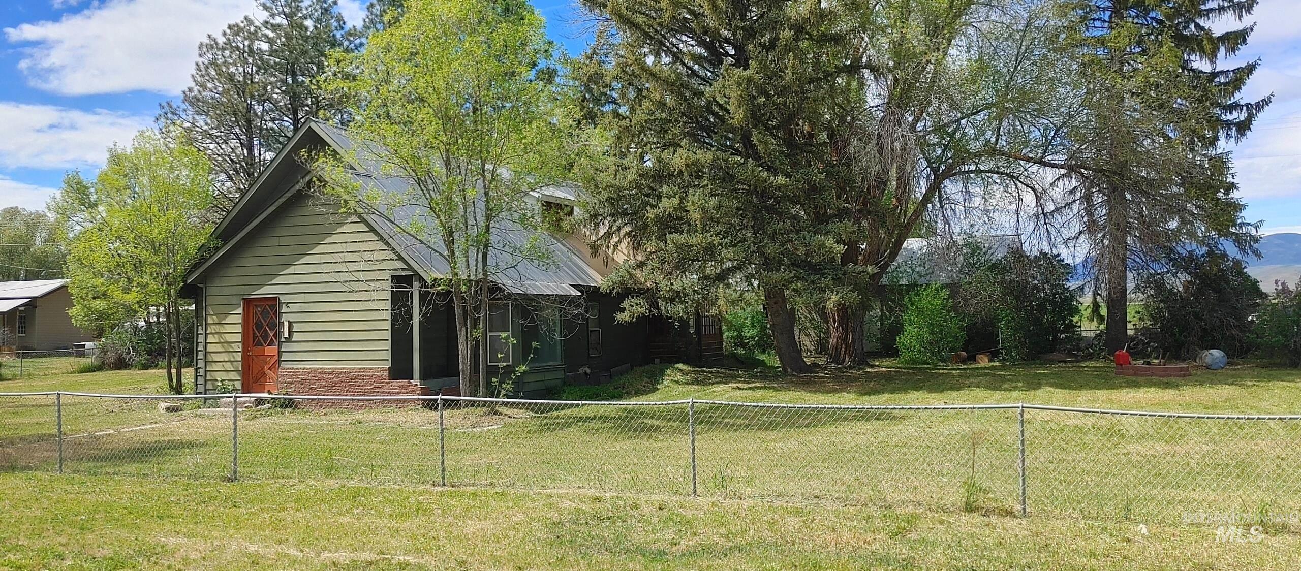 227 Alturas Ave, Fairfield, Idaho 83327, 4 Bedrooms, 1 Bathroom, Residential For Sale, Price $150,000, 98989547