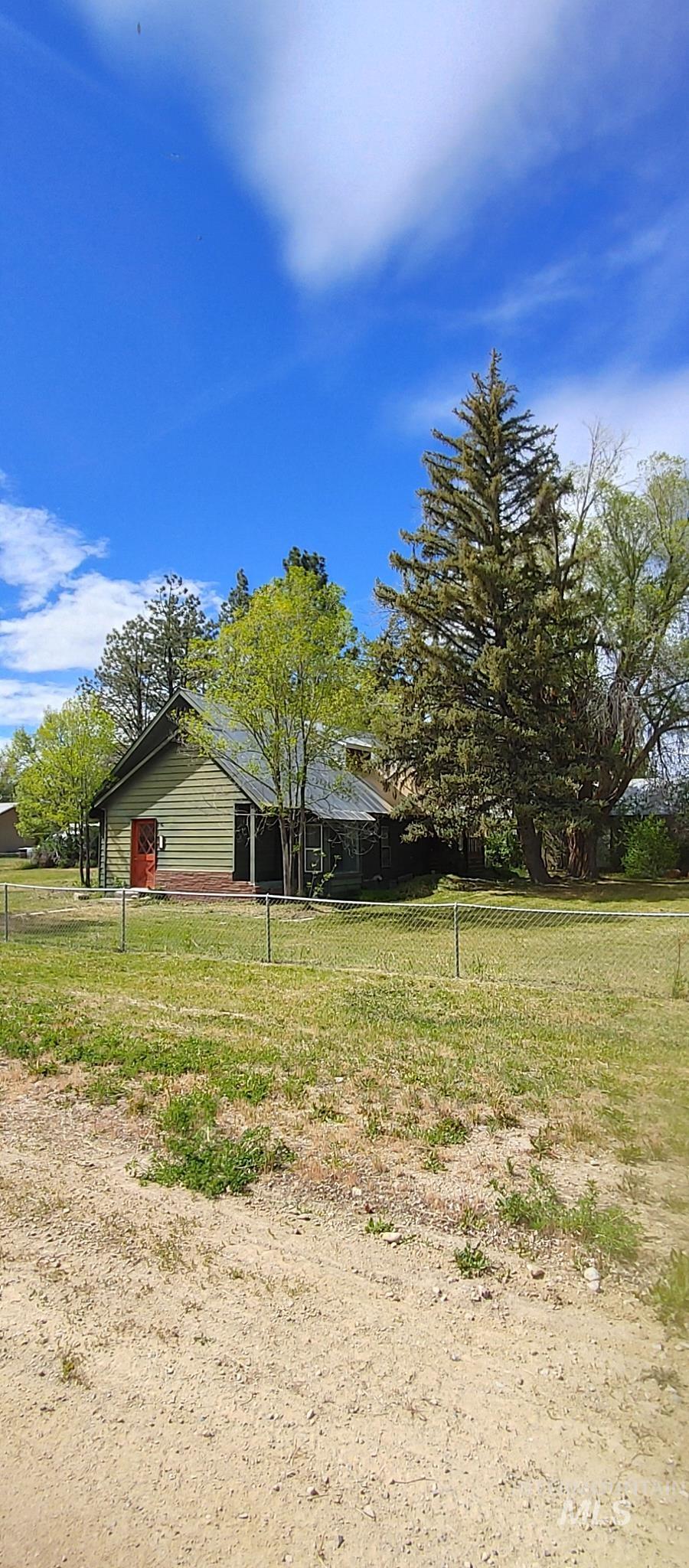 227 Alturas Ave, Fairfield, Idaho 83327, 4 Bedrooms, 1 Bathroom, Residential For Sale, Price $150,000, 98989547