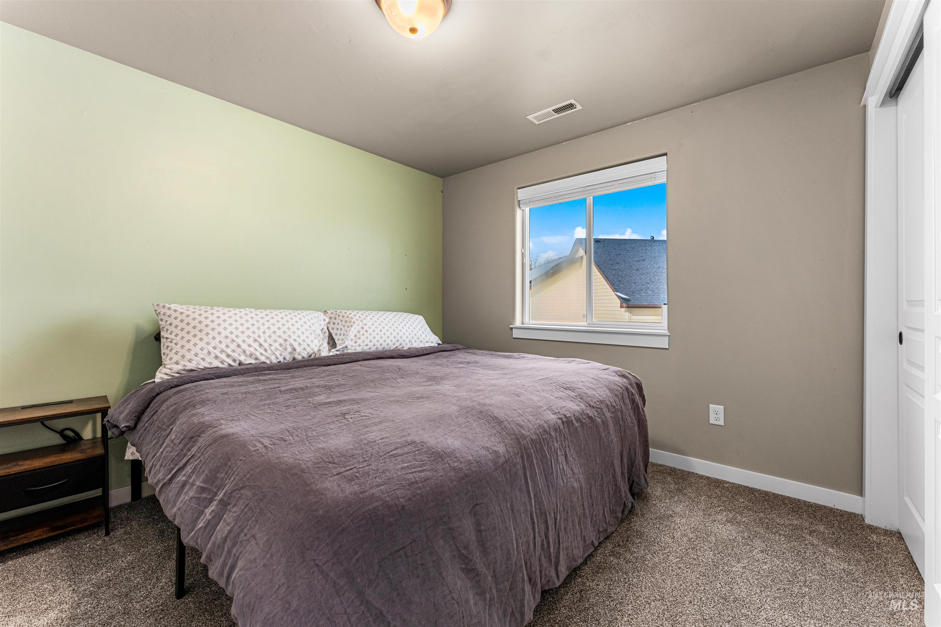 565 S Rocker Ave, Kuna, Idaho 83634, 3 Bedrooms, 2.5 Bathrooms, Residential For Sale, Price $475,000, 98989550
