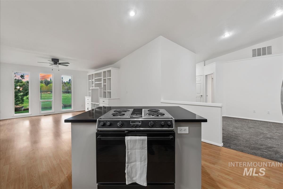 8359 W Willowdale Dr, Garden City, Idaho 83714, 2 Bedrooms, 2 Bathrooms, Residential For Sale, Price $449,900, 98989551