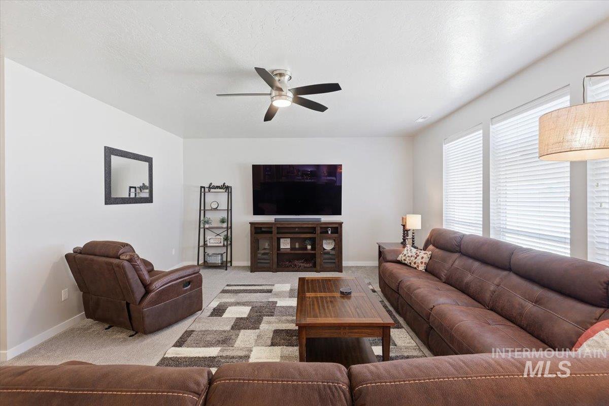 1111 Fishertown Ave, Caldwell, Idaho 83605, 4 Bedrooms, 2 Bathrooms, Residential For Sale, Price $480,000, 98989557