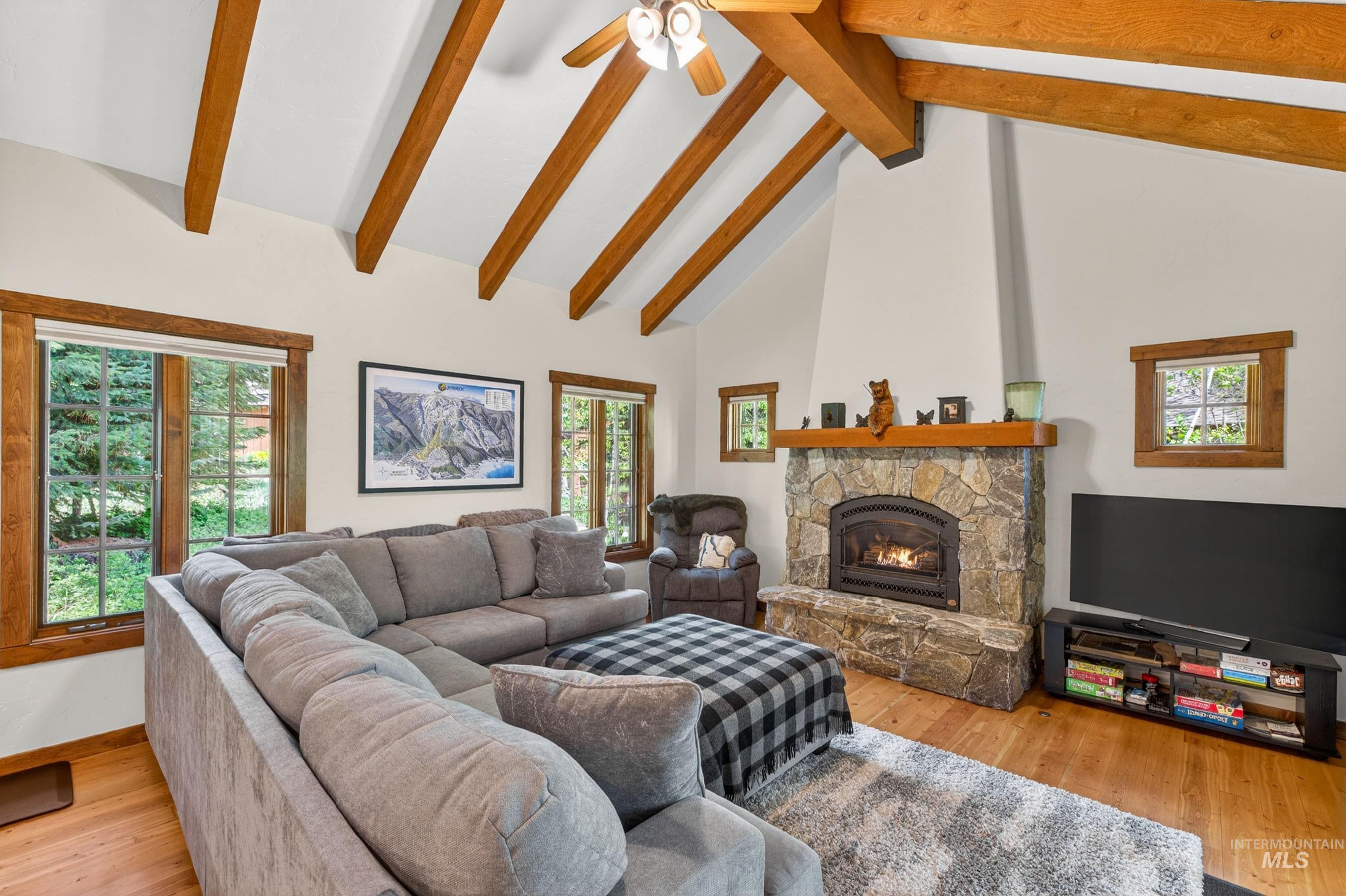 4 Rock Creek Court, Donnelly, Idaho 83615, 2 Bedrooms, 2.5 Bathrooms, Residential For Sale, Price $1,395,000,MLS 98989560