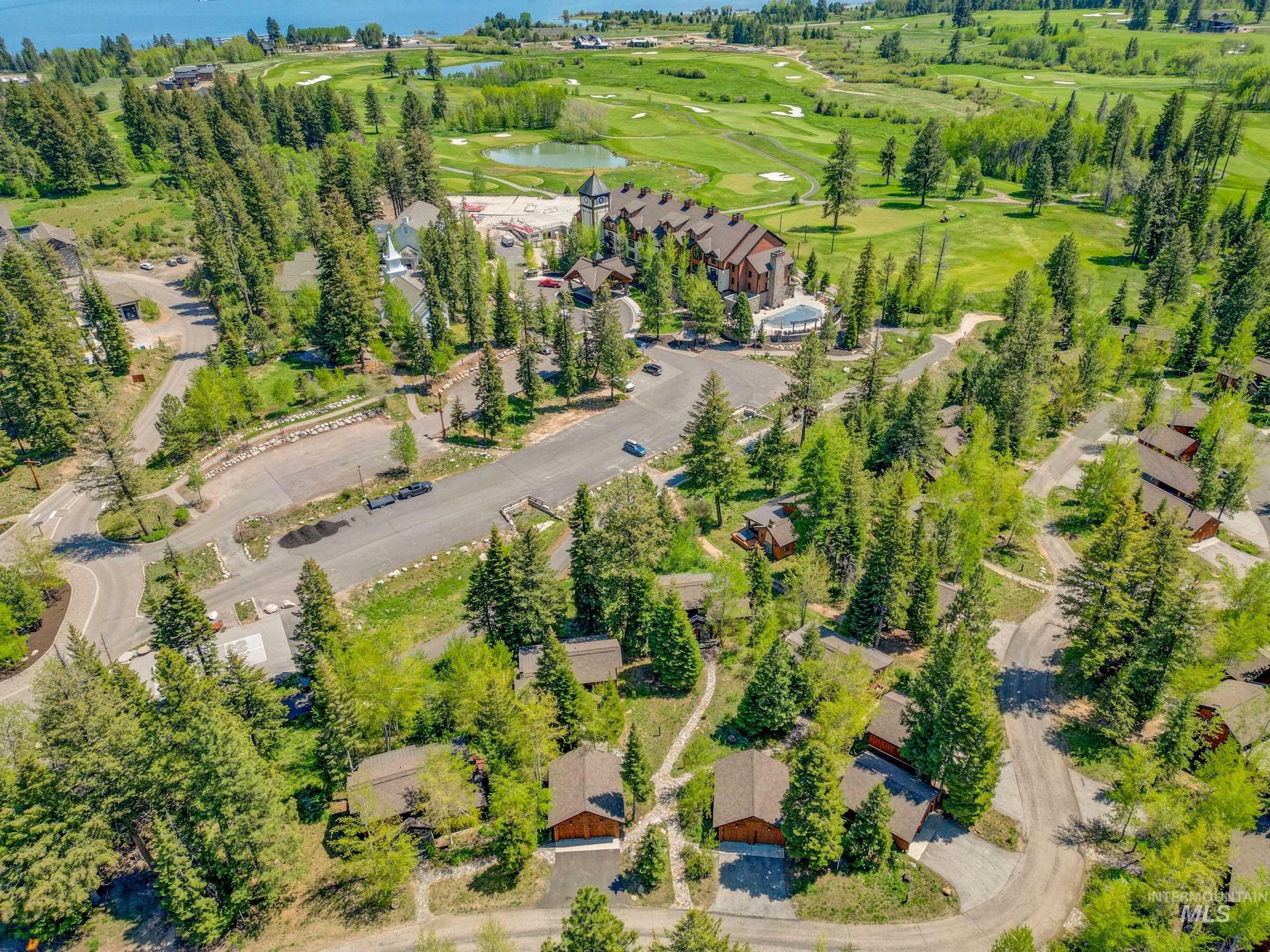 4 Rock Creek Court, Donnelly, Idaho 83615, 2 Bedrooms, 2.5 Bathrooms, Residential For Sale, Price $1,395,000,MLS 98989560