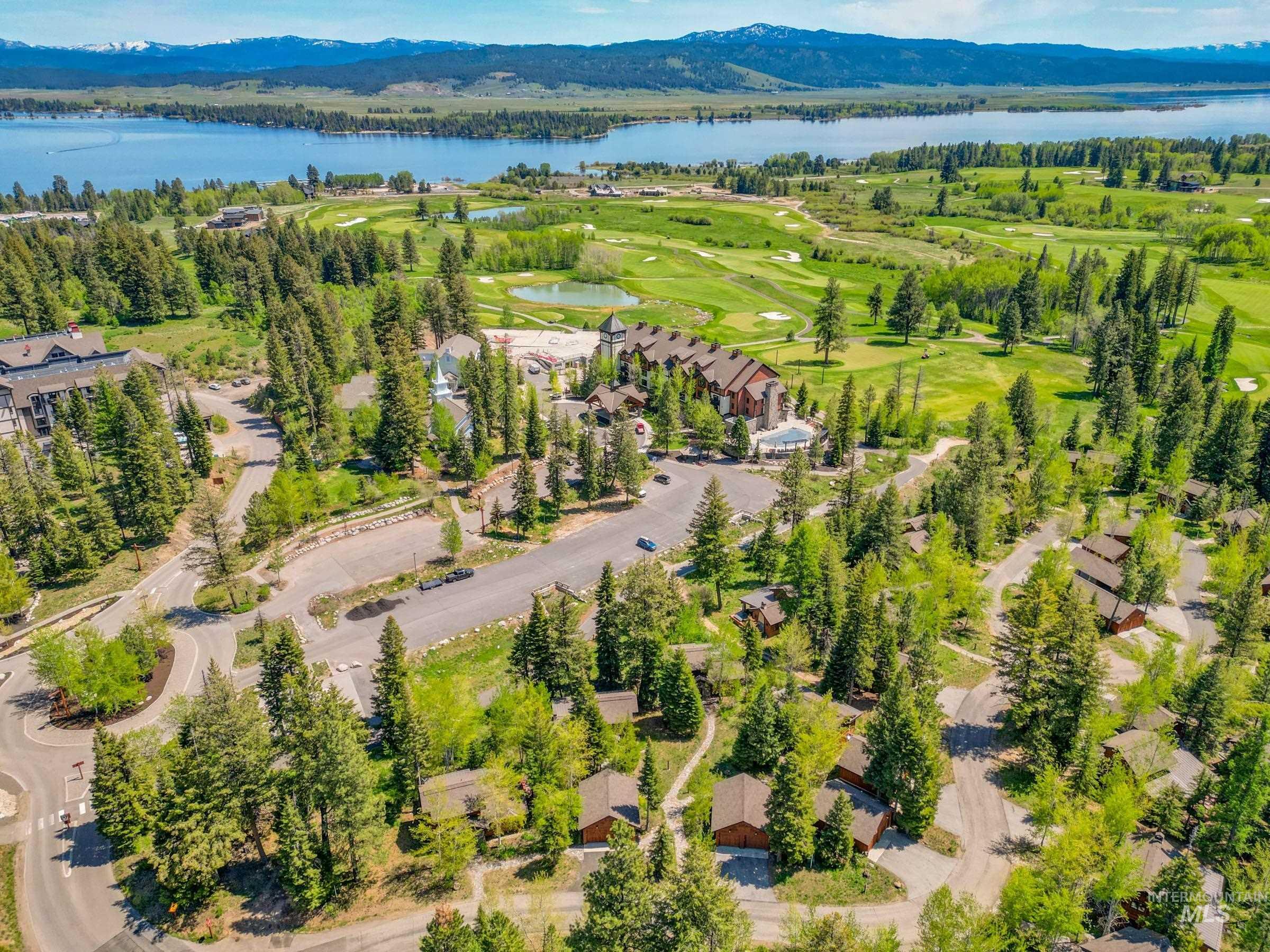 4 Rock Creek Court, Donnelly, Idaho 83615, 2 Bedrooms, 2.5 Bathrooms, Residential For Sale, Price $1,395,000,MLS 98989560