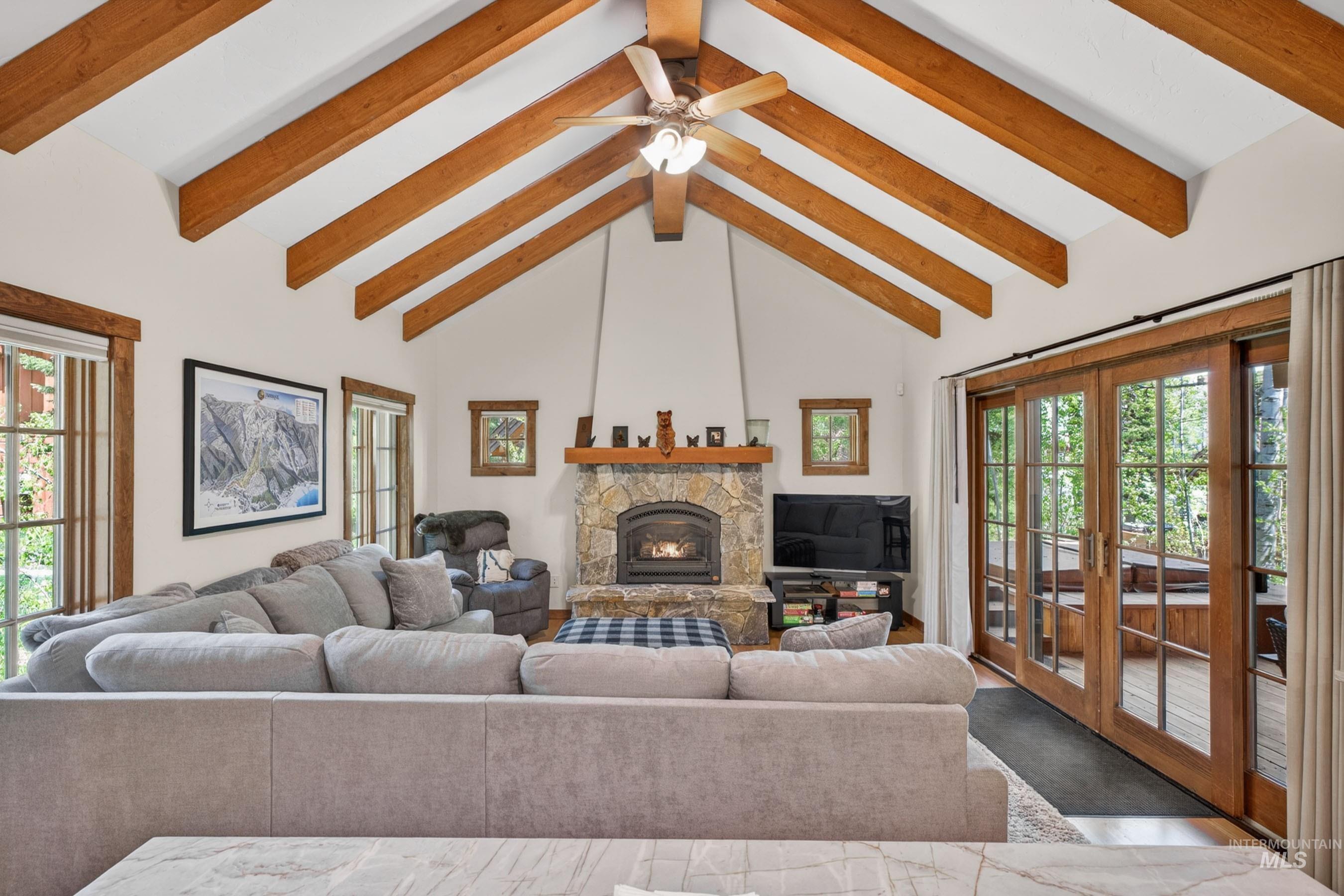 4 Rock Creek Court, Donnelly, Idaho 83615, 2 Bedrooms, 2.5 Bathrooms, Residential For Sale, Price $1,395,000,MLS 98989560