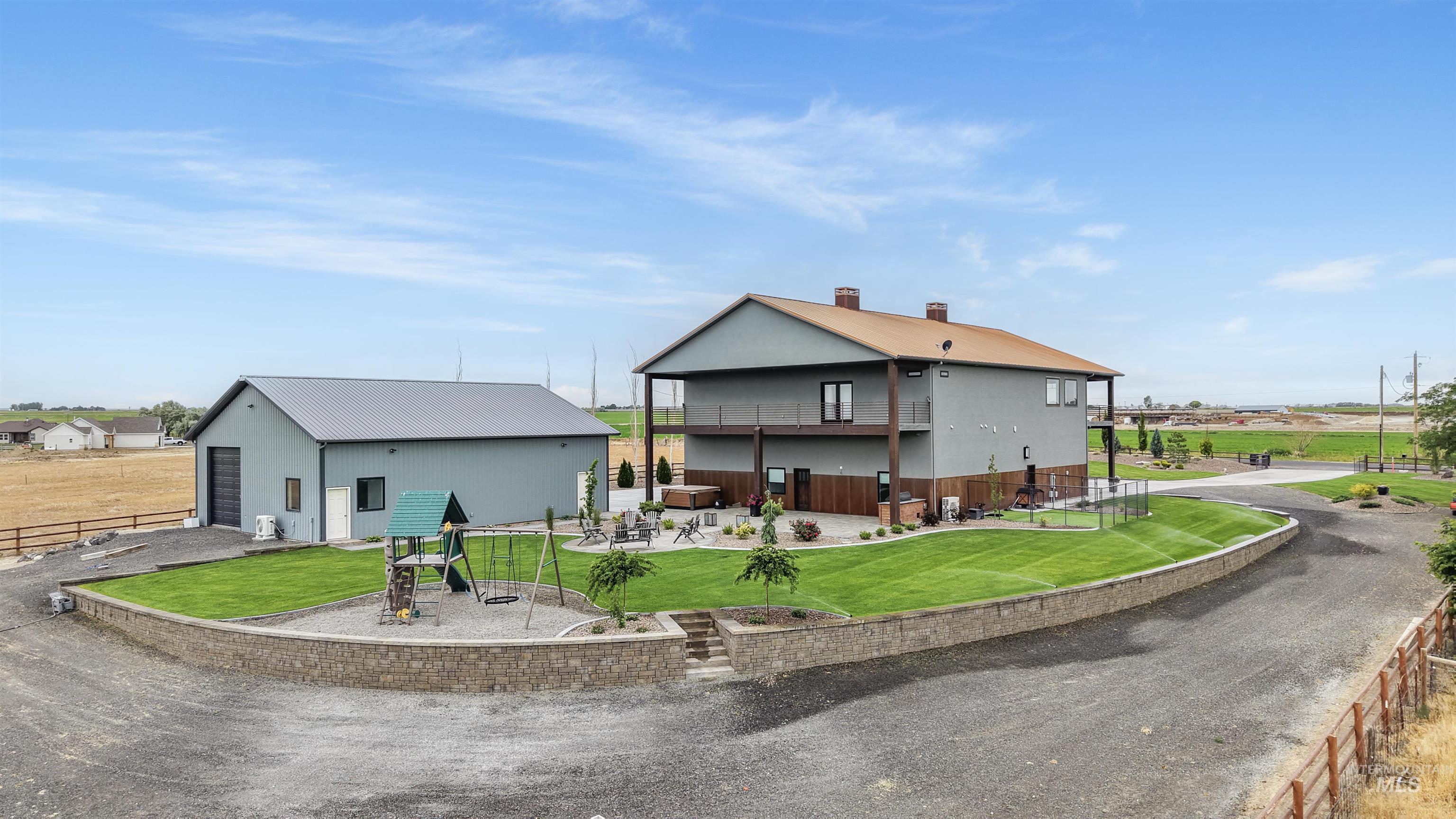 3924 N 2100 E, Filer, Idaho 83328, 5 Bedrooms, 4.5 Bathrooms, Residential For Sale, Price $1,100,000,MLS 98989565