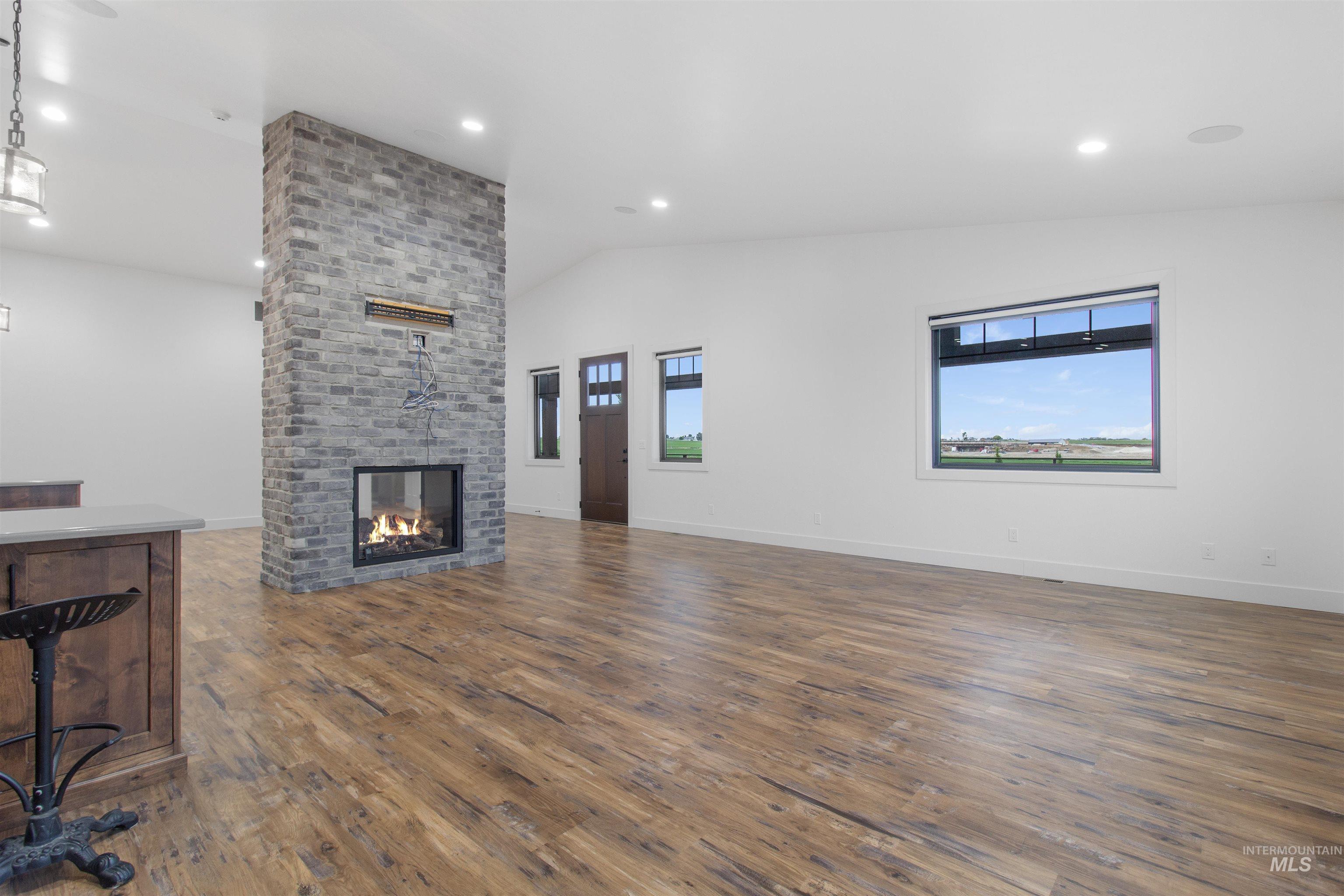 3924 N 2100 E, Filer, Idaho 83328, 5 Bedrooms, 4.5 Bathrooms, Residential For Sale, Price $1,100,000,MLS 98989565