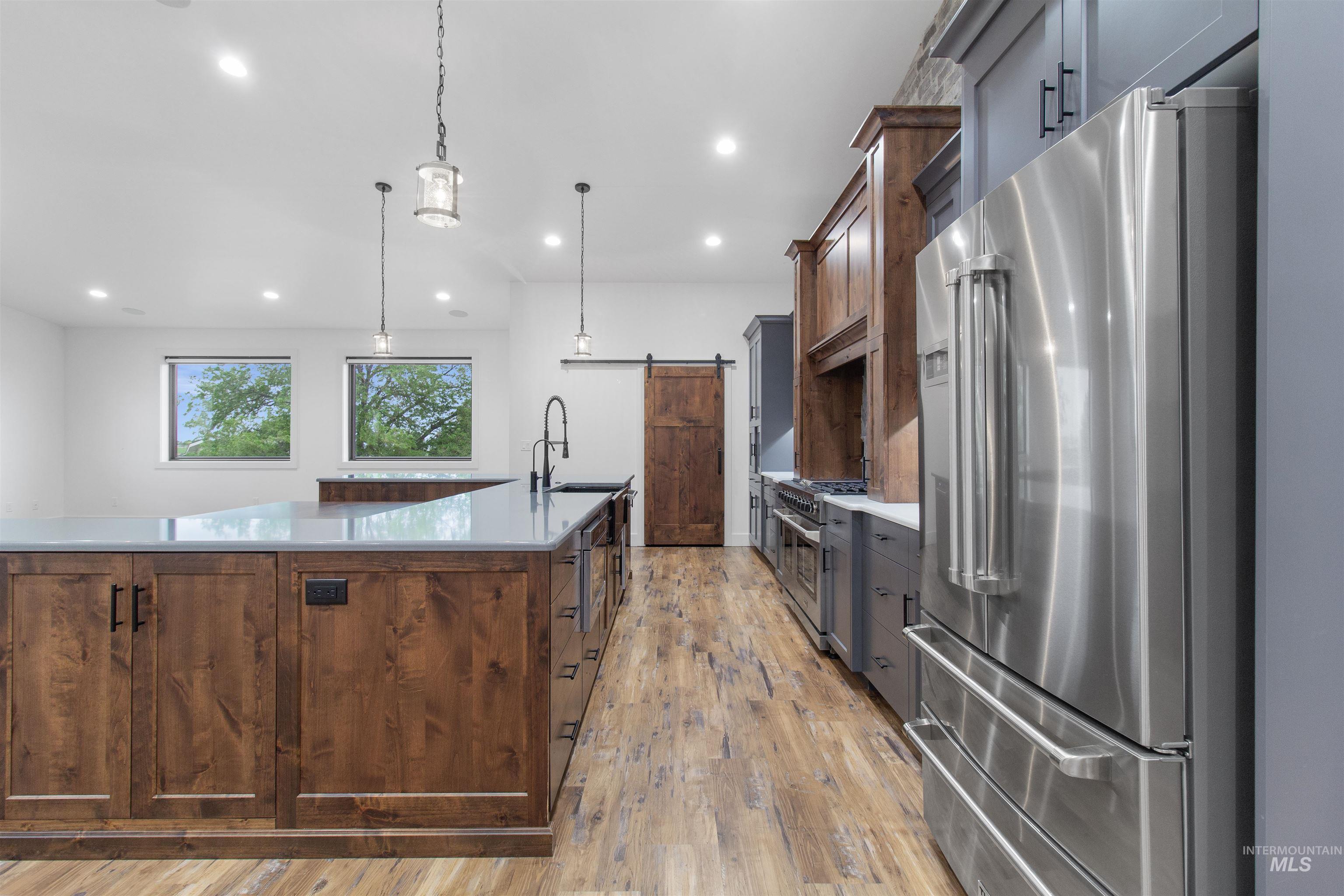 3924 N 2100 E, Filer, Idaho 83328, 5 Bedrooms, 4.5 Bathrooms, Residential For Sale, Price $1,100,000,MLS 98989565