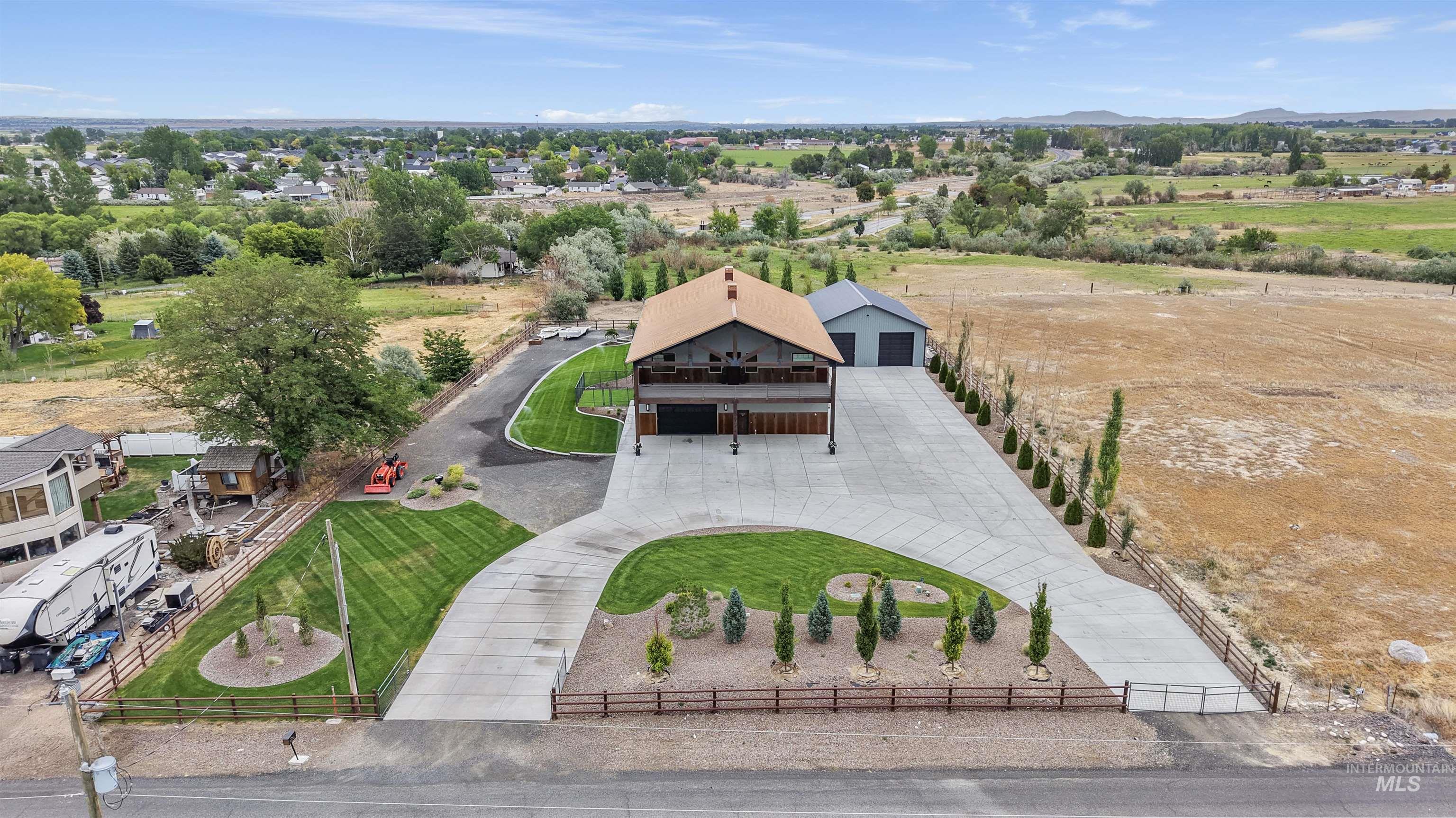 3824 N 2100 E, Filer, Idaho 83328, 5 Bedrooms, 4.5 Bathrooms, Residential For Sale, Price $1,260,000,MLS 98989565