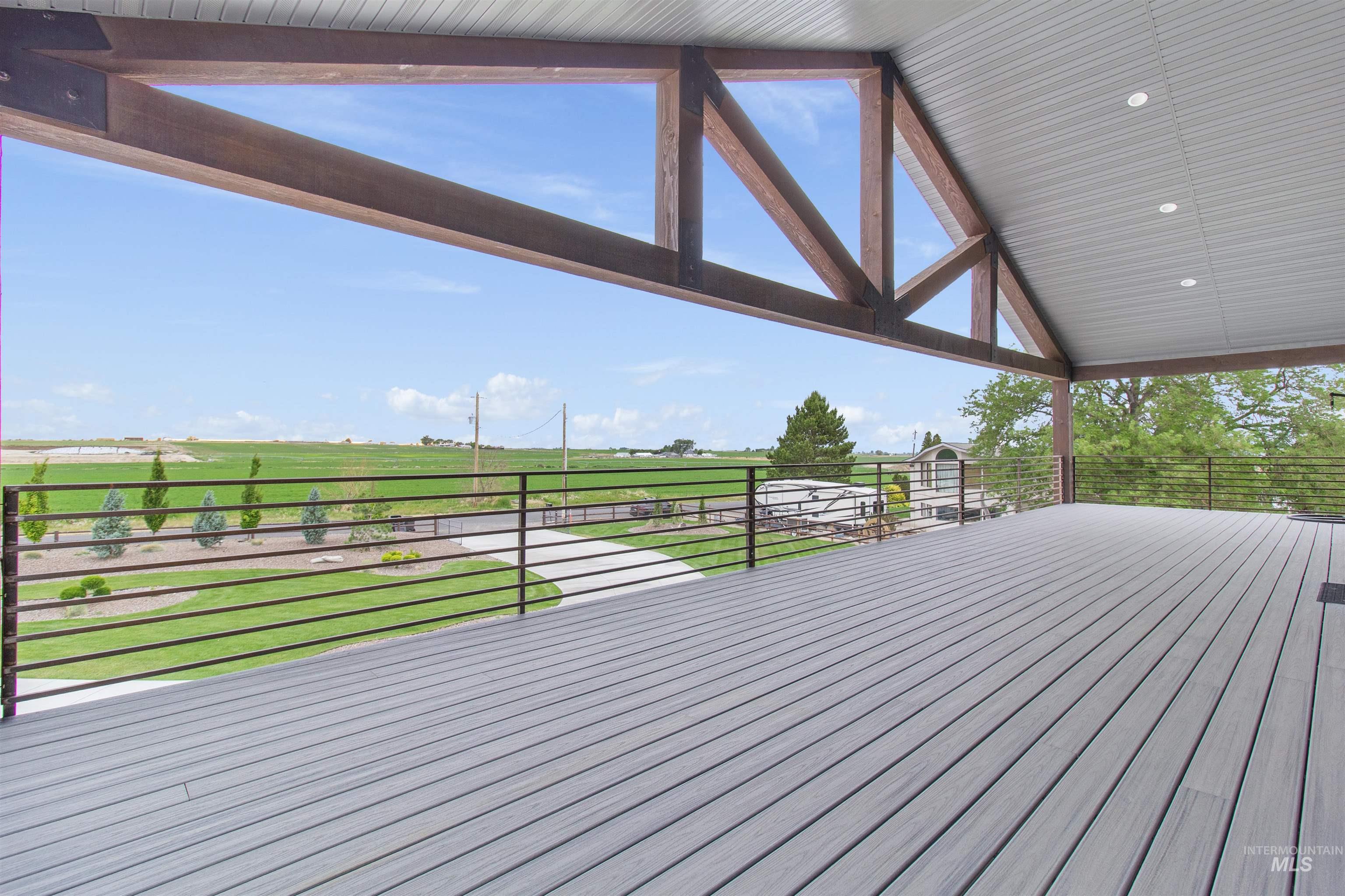 3924 N 2100 E, Filer, Idaho 83328, 5 Bedrooms, 4.5 Bathrooms, Residential For Sale, Price $1,100,000,MLS 98989565