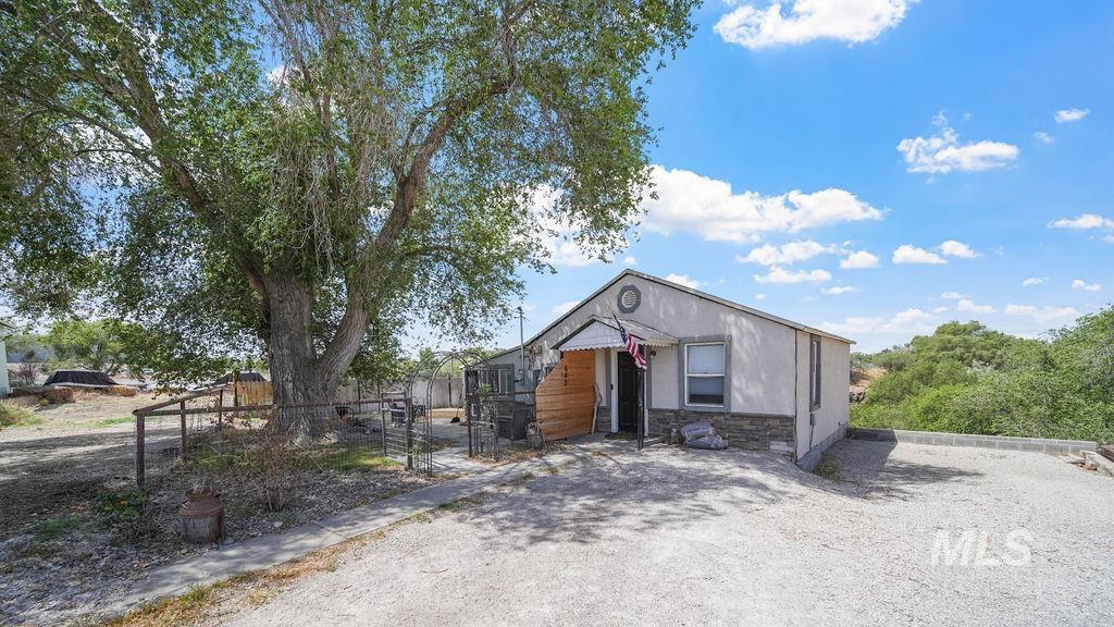 645 5th Ave W, Twin Falls, Idaho 83301, 2 Bedrooms, 8 Rooms, Business/Commercial For Sale, Price $229,500,MLS 98989575