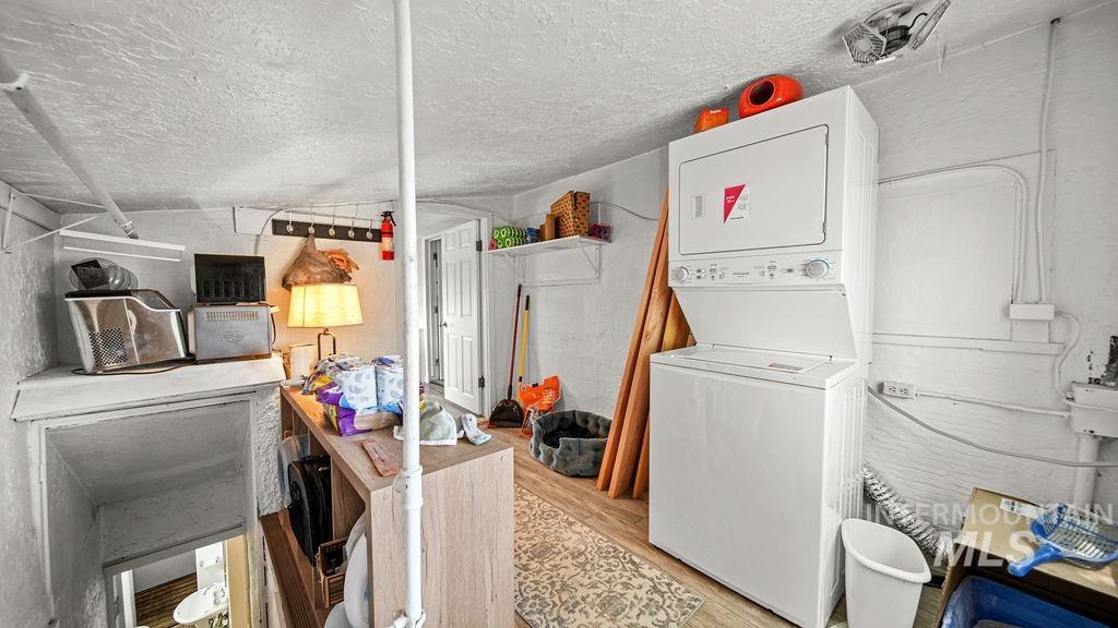 645 5th Ave W, Twin Falls, Idaho 83301, 2 Bedrooms, 2 Bathrooms, Residential For Sale, Price $229,500,MLS 98989576