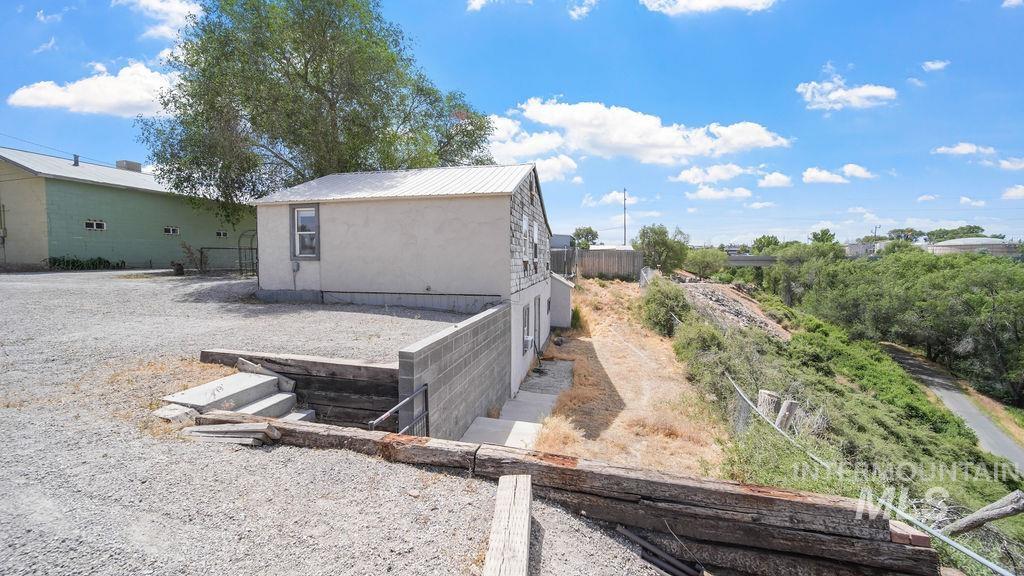 645 5th Ave W, Twin Falls, Idaho 83301, 2 Bedrooms, 2 Bathrooms, Residential For Sale, Price $229,500,MLS 98989576