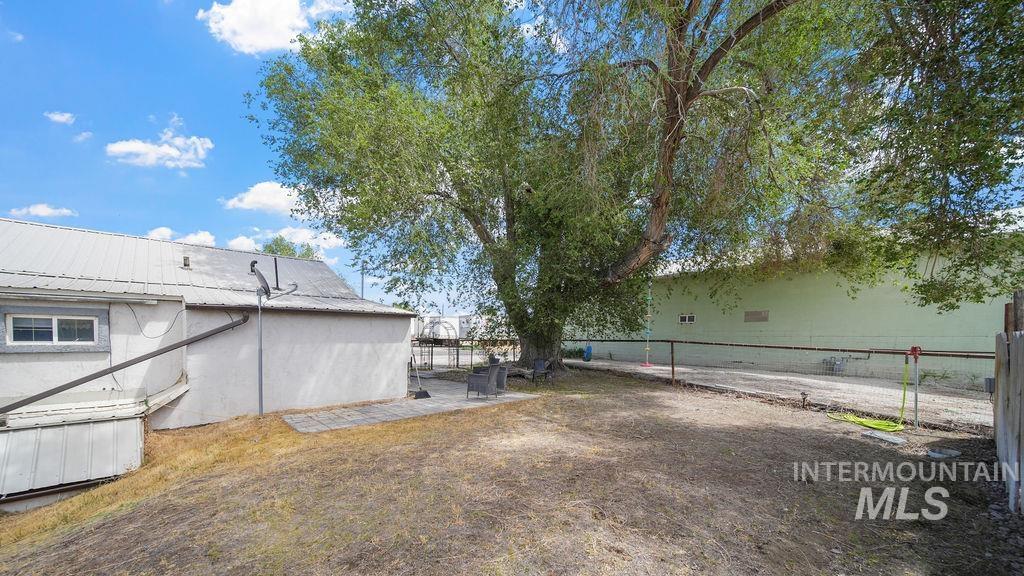 645 5th Ave W, Twin Falls, Idaho 83301, 2 Bedrooms, 2 Bathrooms, Residential For Sale, Price $229,500,MLS 98989576