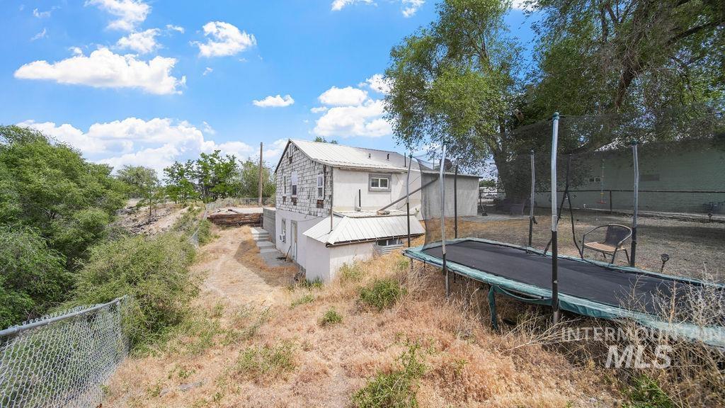 645 5th Ave W, Twin Falls, Idaho 83301, 2 Bedrooms, 2 Bathrooms, Residential For Sale, Price $229,500,MLS 98989576