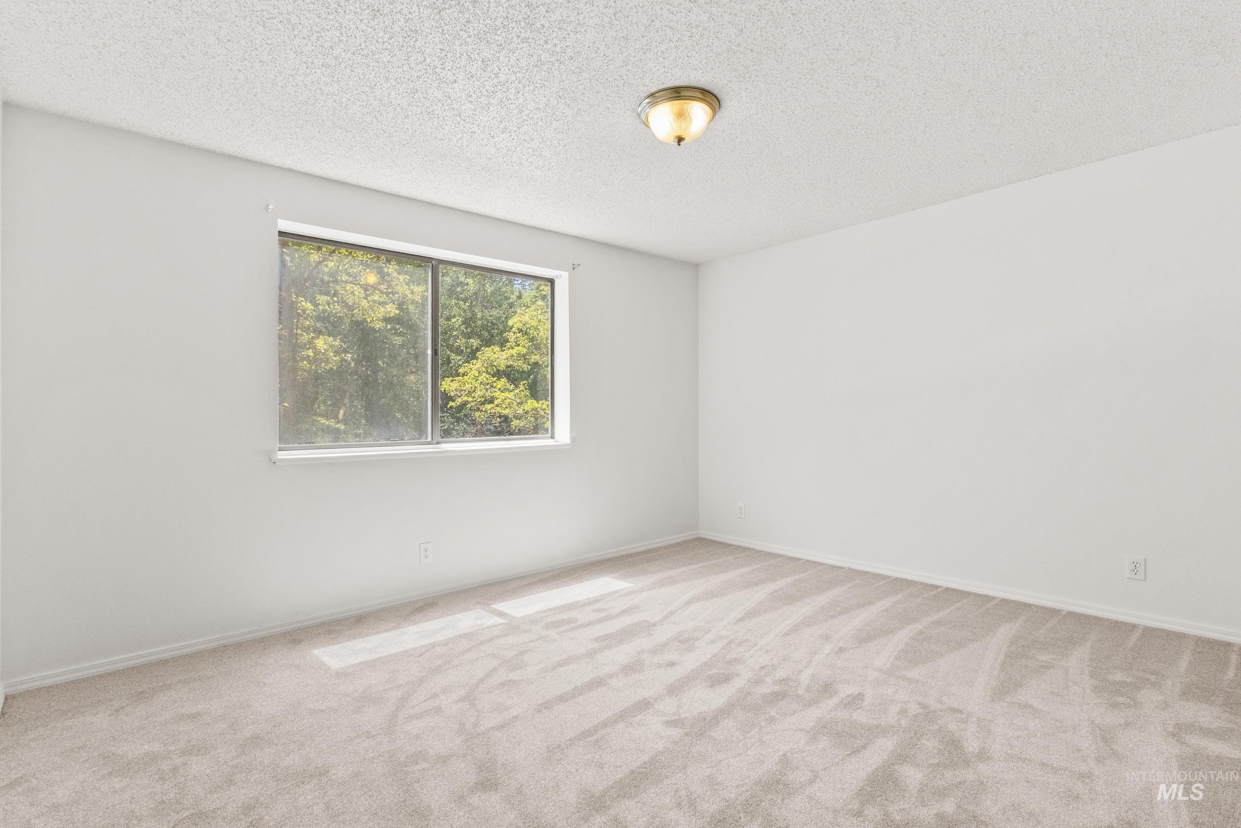 3687 S Gekeler Ln, Boise, Idaho 83706, 3 Bedrooms, 2 Bathrooms, Residential For Sale, Price $340,000,MLS 98989582