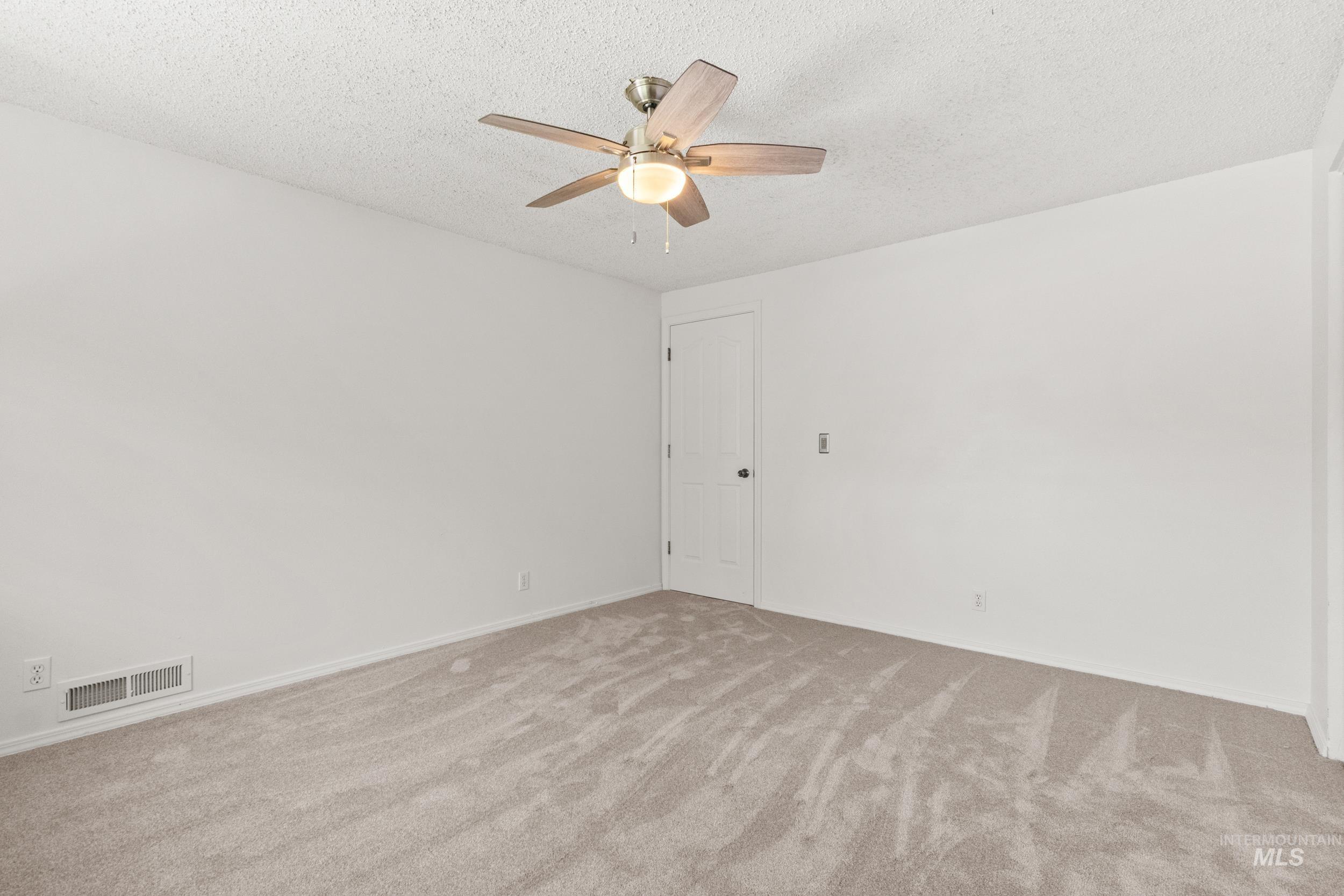 3687 S Gekeler Ln, Boise, Idaho 83706, 3 Bedrooms, 2 Bathrooms, Residential For Sale, Price $340,000,MLS 98989582