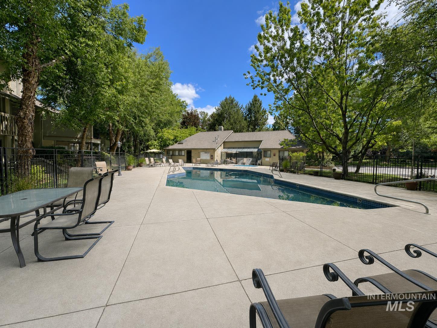 3687 S Gekeler Ln, Boise, Idaho 83706, 3 Bedrooms, 2 Bathrooms, Residential For Sale, Price $340,000,MLS 98989582