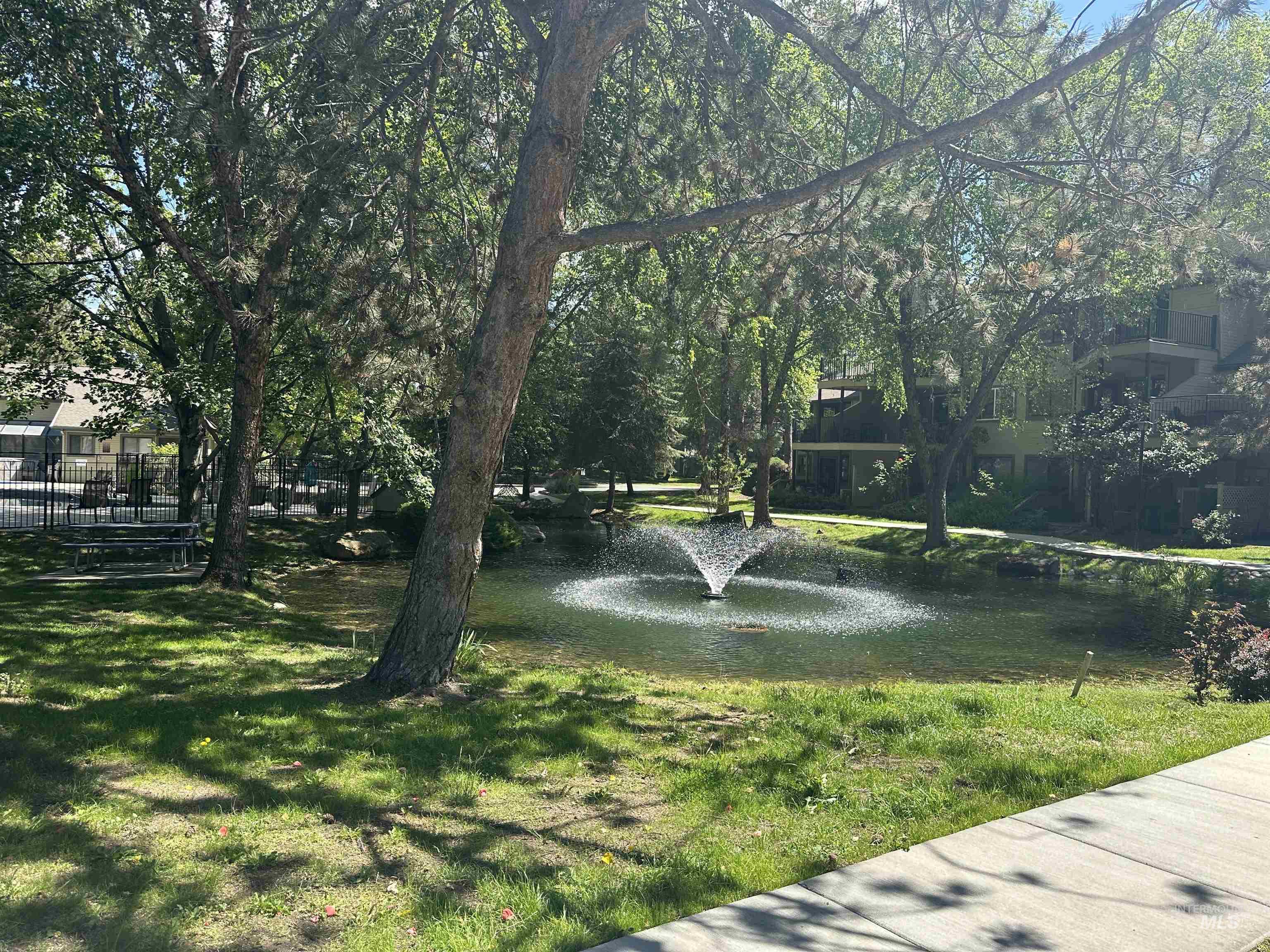 3687 S Gekeler Ln, Boise, Idaho 83706, 3 Bedrooms, 2 Bathrooms, Residential For Sale, Price $340,000,MLS 98989582