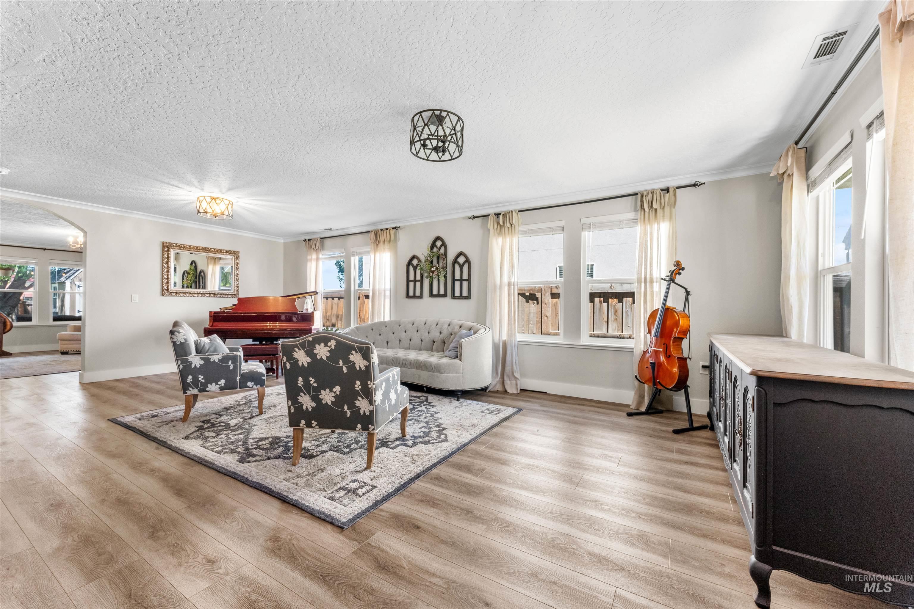 4421 N Tempest Way, Meridian, Idaho 83646, 4 Bedrooms, 2.5 Bathrooms, Residential For Sale, Price $644,900,MLS 98989585