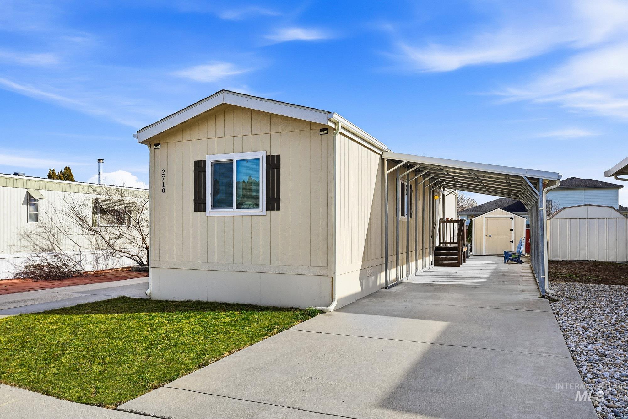 2710 N Pilgrim Lane, Boise, Idaho 83704-9419, 2 Bedrooms, 1 Bathroom, Residential For Sale, Price $85,000,MLS 98989586