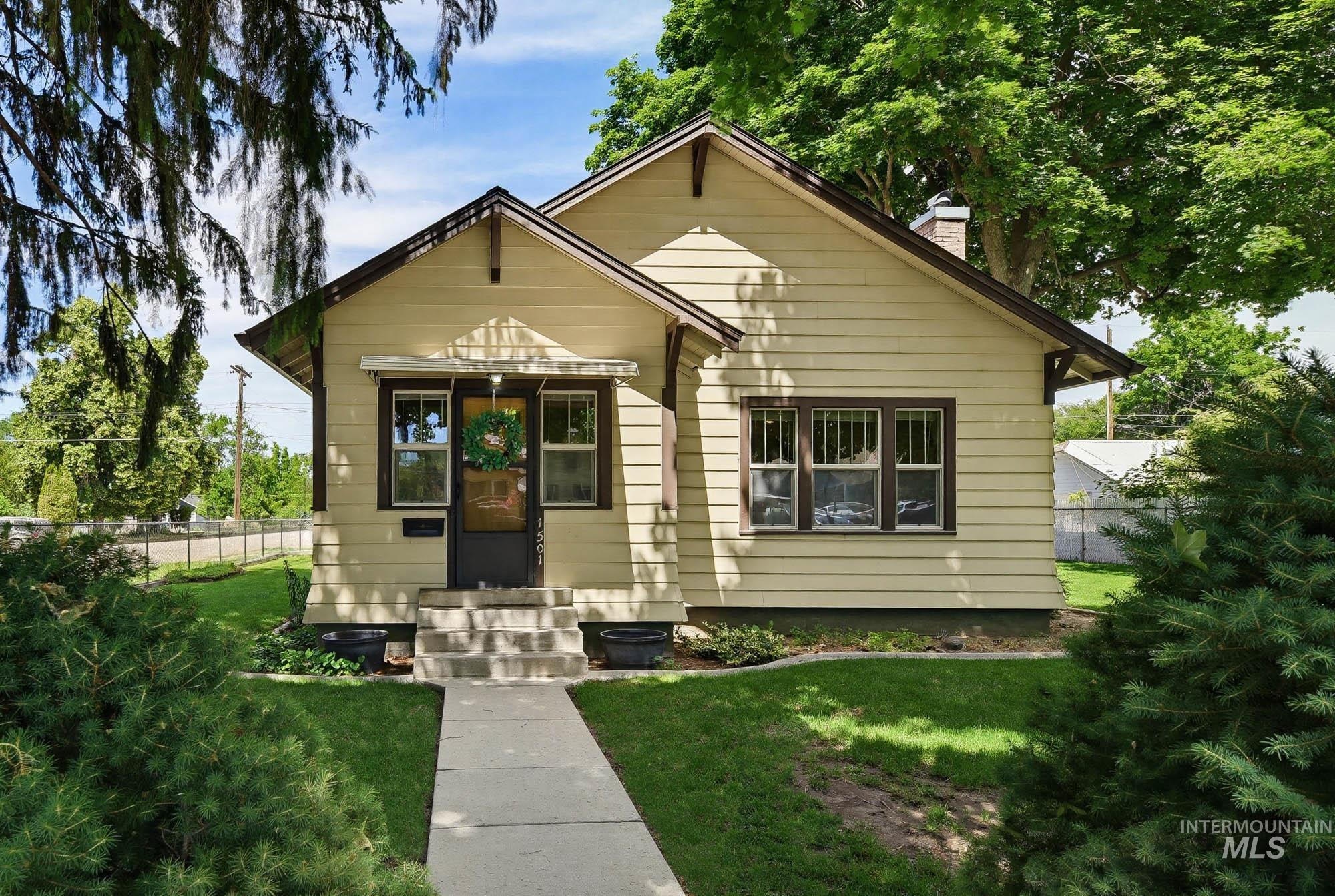 1501 Blaine St, Caldwell, Idaho 83605-4334, 3 Bedrooms, 1 Bathroom, Residential For Sale, Price $349,900,MLS 98989591