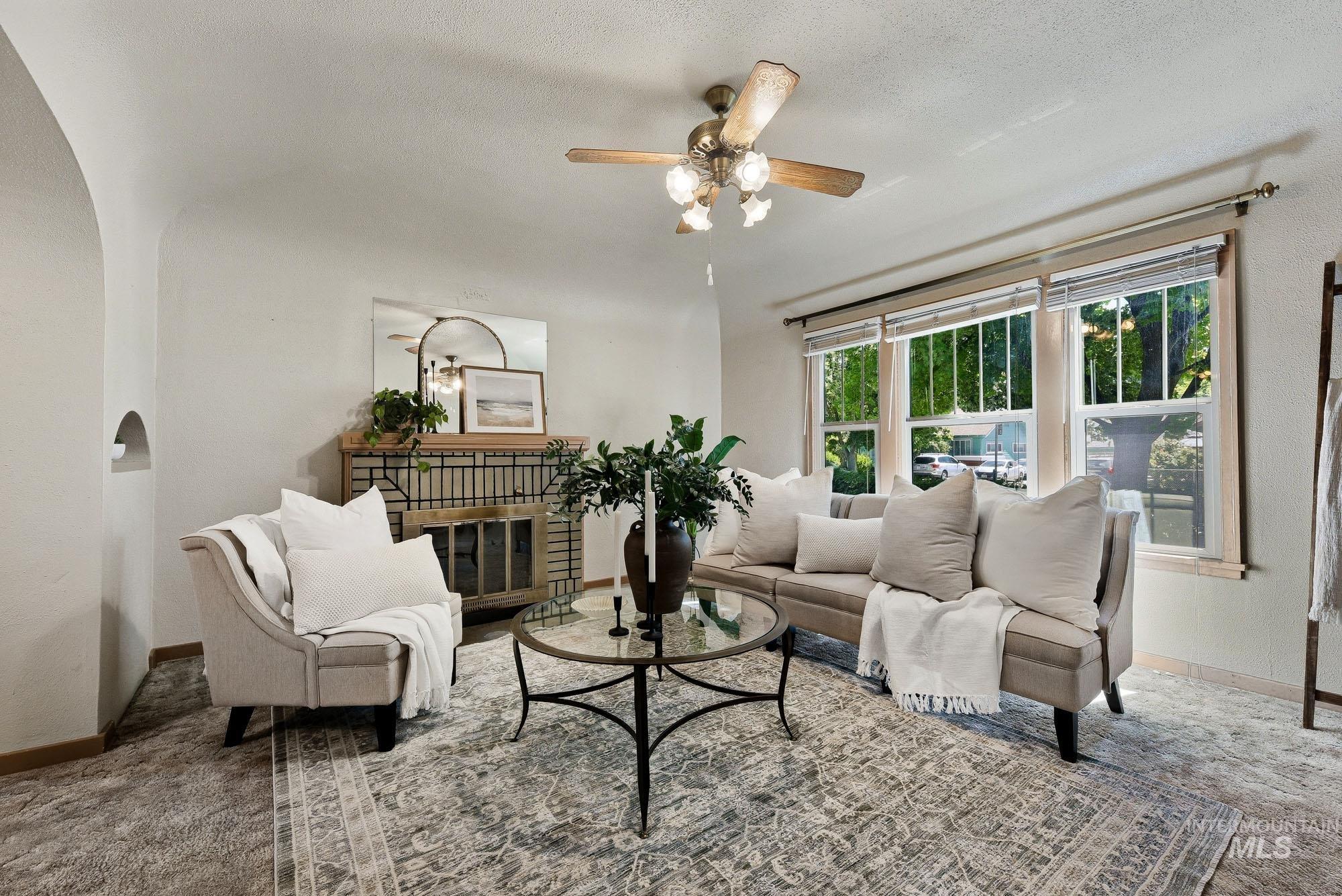 1501 Blaine St, Caldwell, Idaho 83605-4334, 3 Bedrooms, 1 Bathroom, Residential For Sale, Price $349,900,MLS 98989591