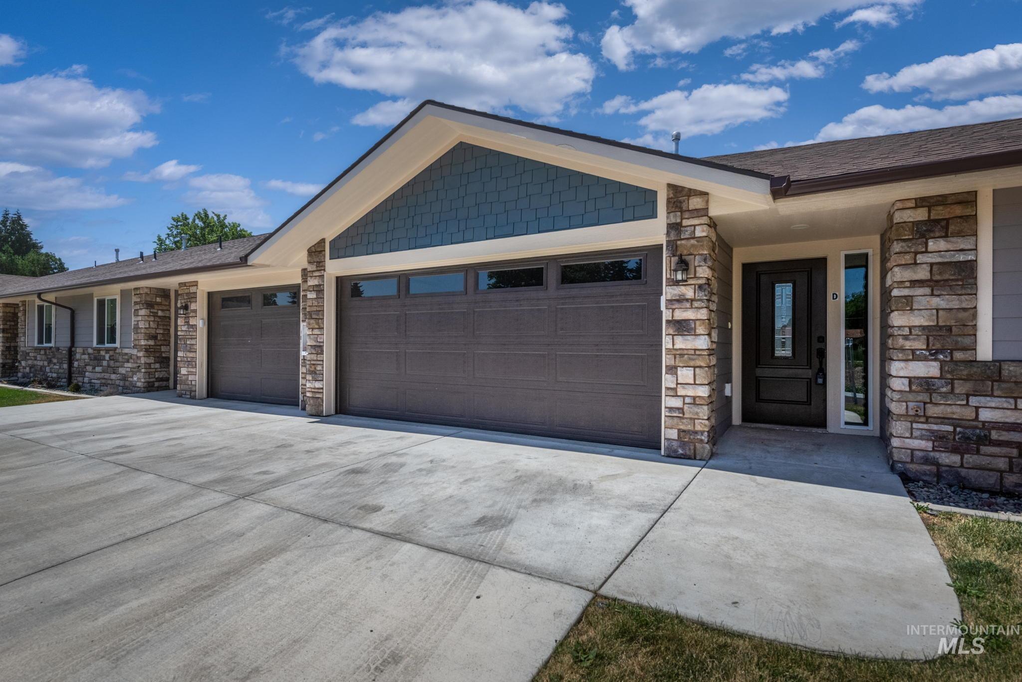 3438 5th St, Lewiston, Idaho 83501, 3 Bedrooms, 2 Bathrooms, Residential Income For Sale, Price $349,900,MLS 98989593