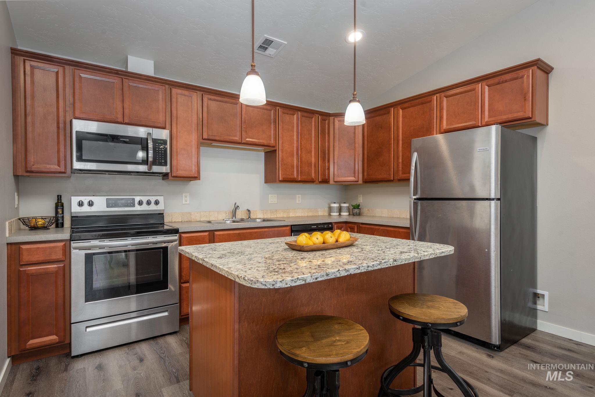 3438 5th St, Lewiston, Idaho 83501, 3 Bedrooms, 2 Bathrooms, Residential Income For Sale, Price $349,900,MLS 98989593