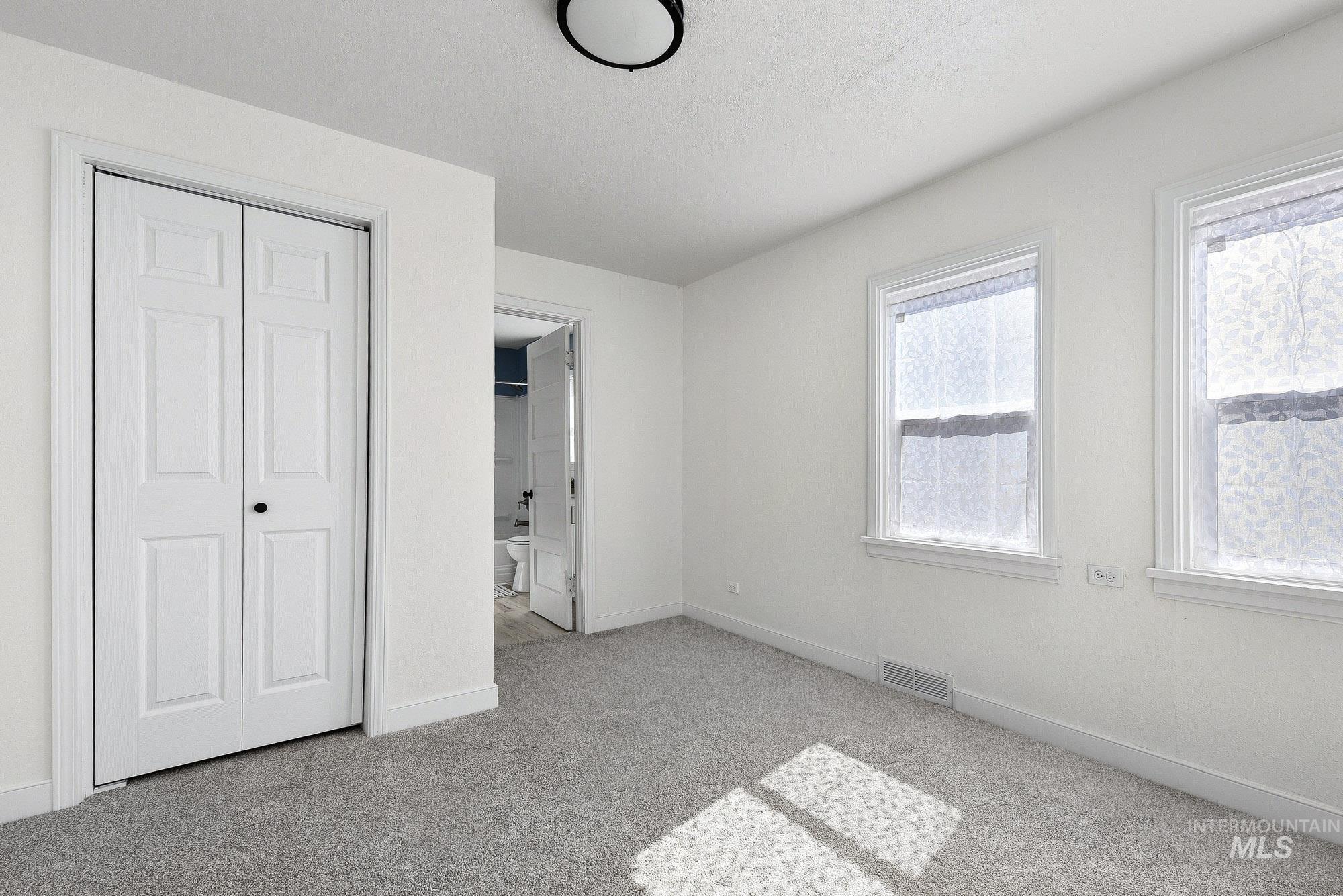 18 E Montana Ave, Homedale, Idaho 83628-3256, 2 Bedrooms, 1 Bathroom, Residential For Sale, Price $258,900,MLS 98989594