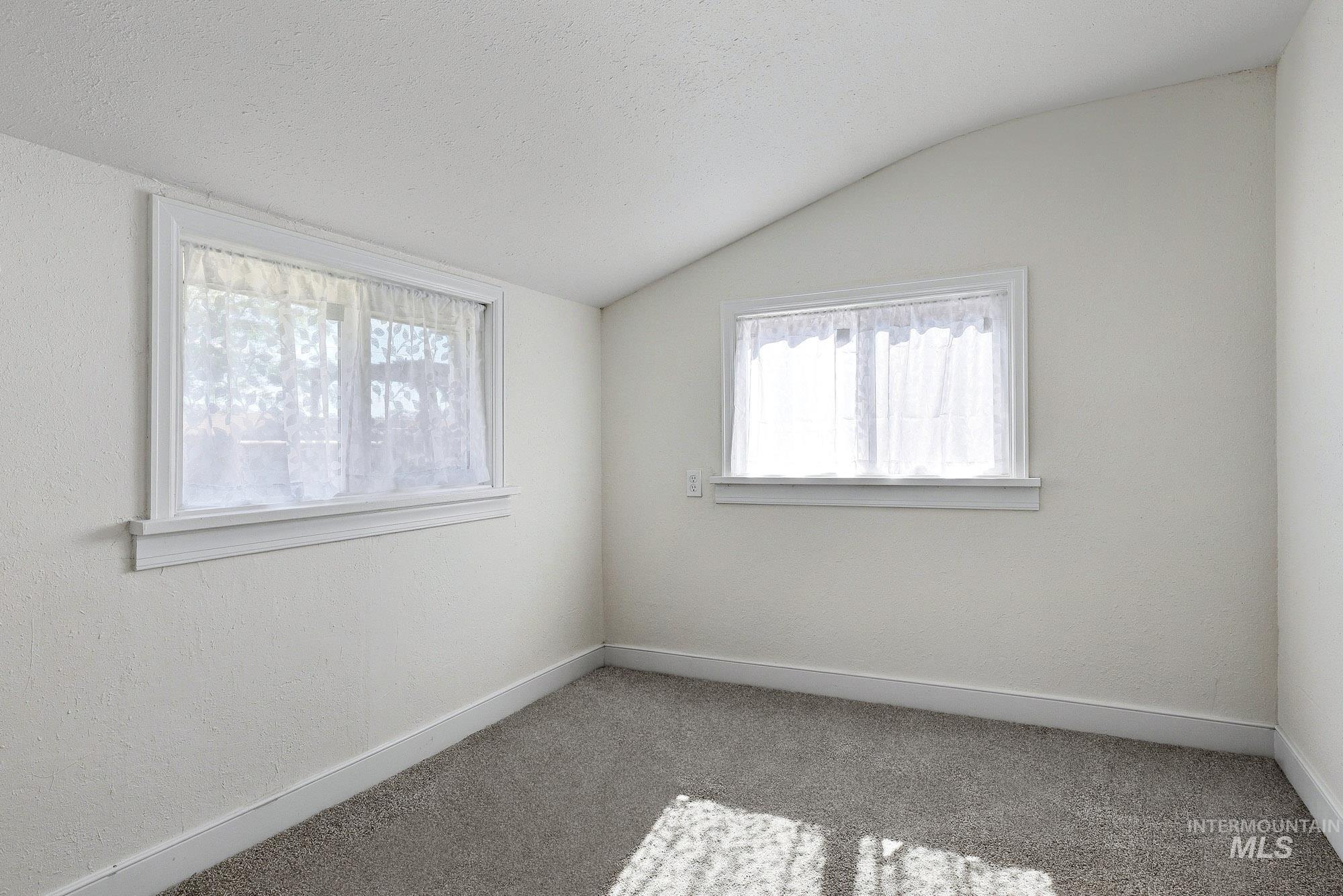 18 E Montana Ave, Homedale, Idaho 83628-3256, 2 Bedrooms, 1 Bathroom, Residential For Sale, Price $258,900,MLS 98989594