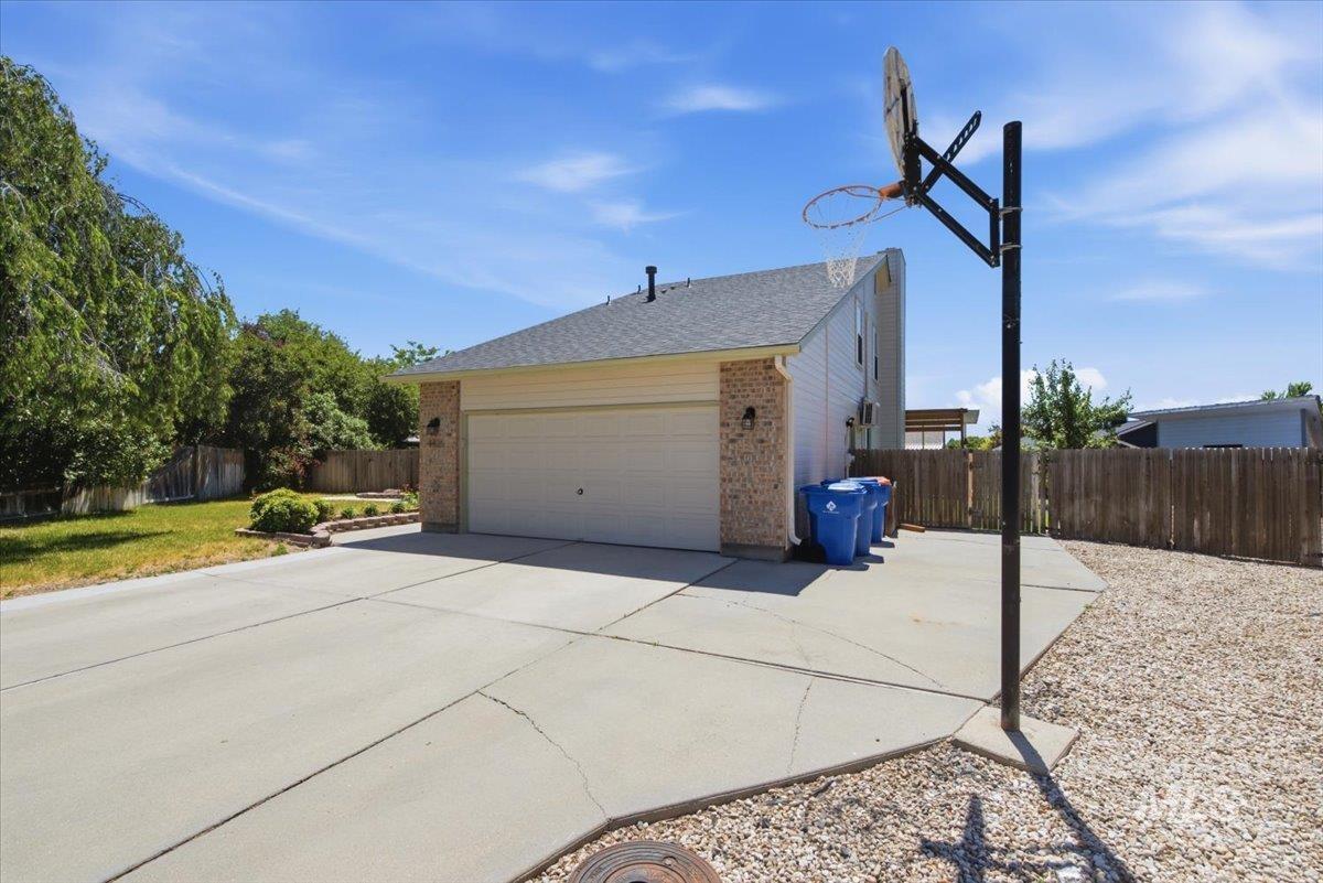 4426 S Tinker Ave, Boise, Idaho 83709, 4 Bedrooms, 2.5 Bathrooms, Residential For Sale, Price $515,000, 98989595