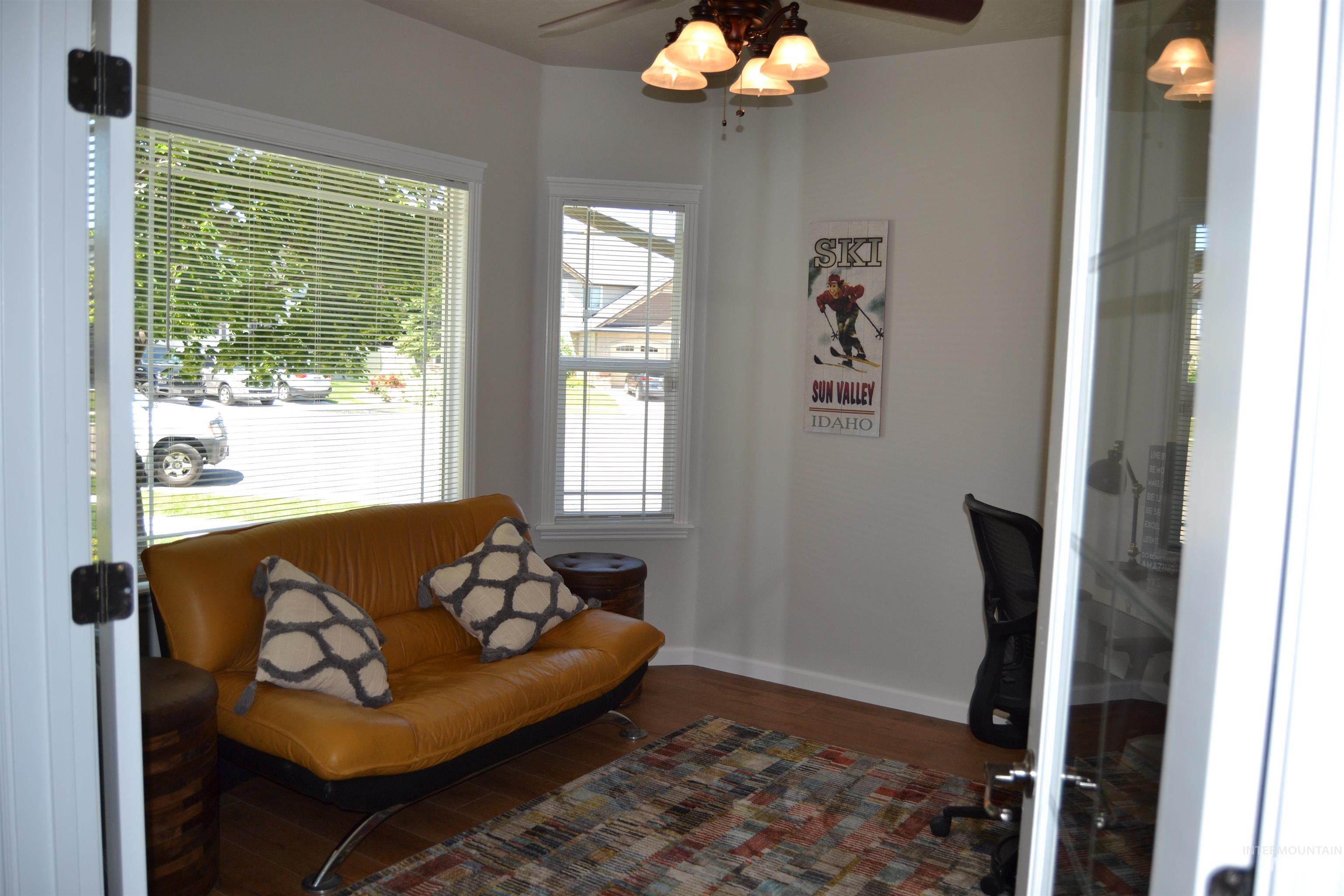 562 N Paddington, Star, Idaho 83669, 4 Bedrooms, 2.5 Bathrooms, Residential For Sale, Price $559,000,MLS 98989598