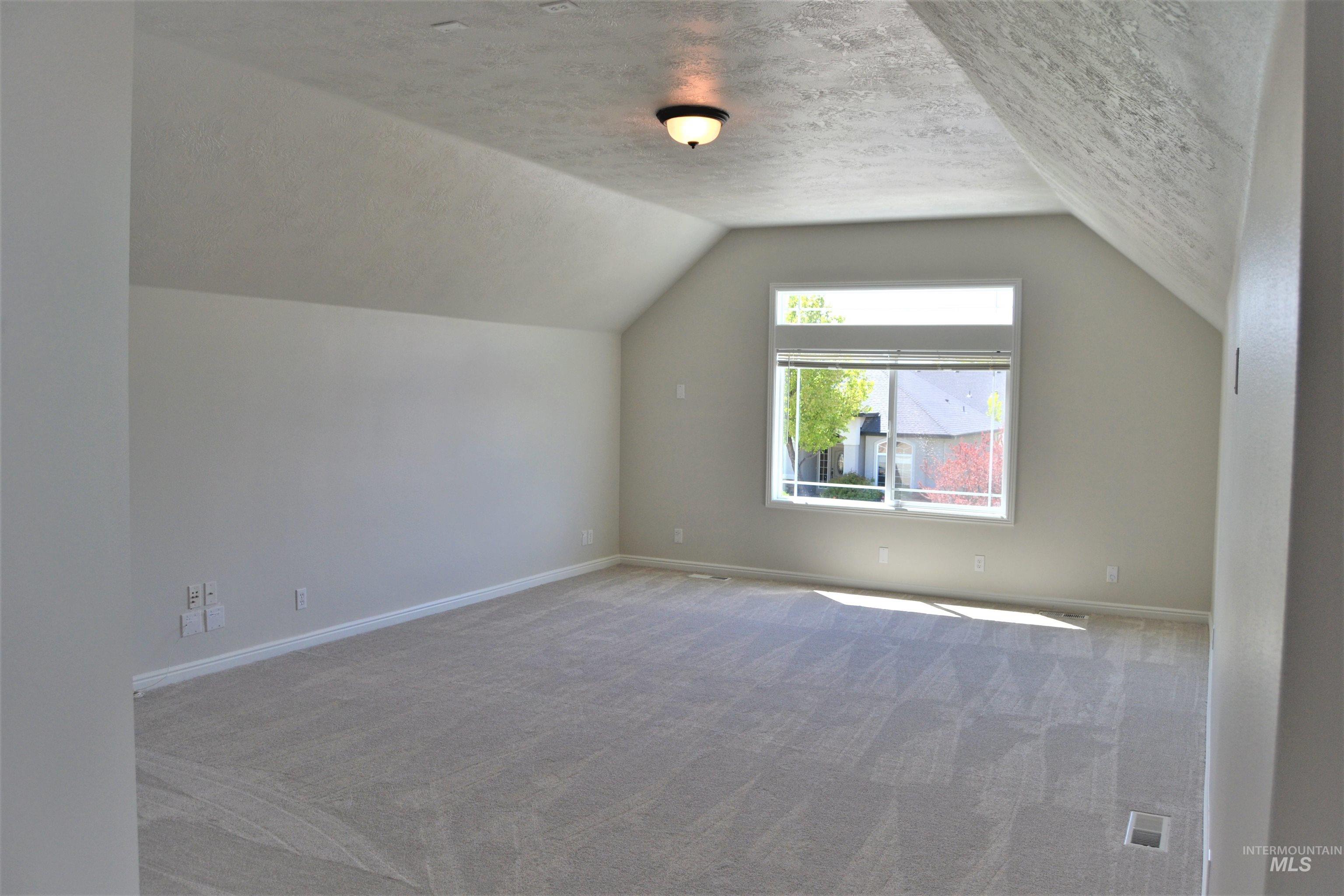 562 N Paddington, Star, Idaho 83669, 4 Bedrooms, 2.5 Bathrooms, Residential For Sale, Price $559,000,MLS 98989598
