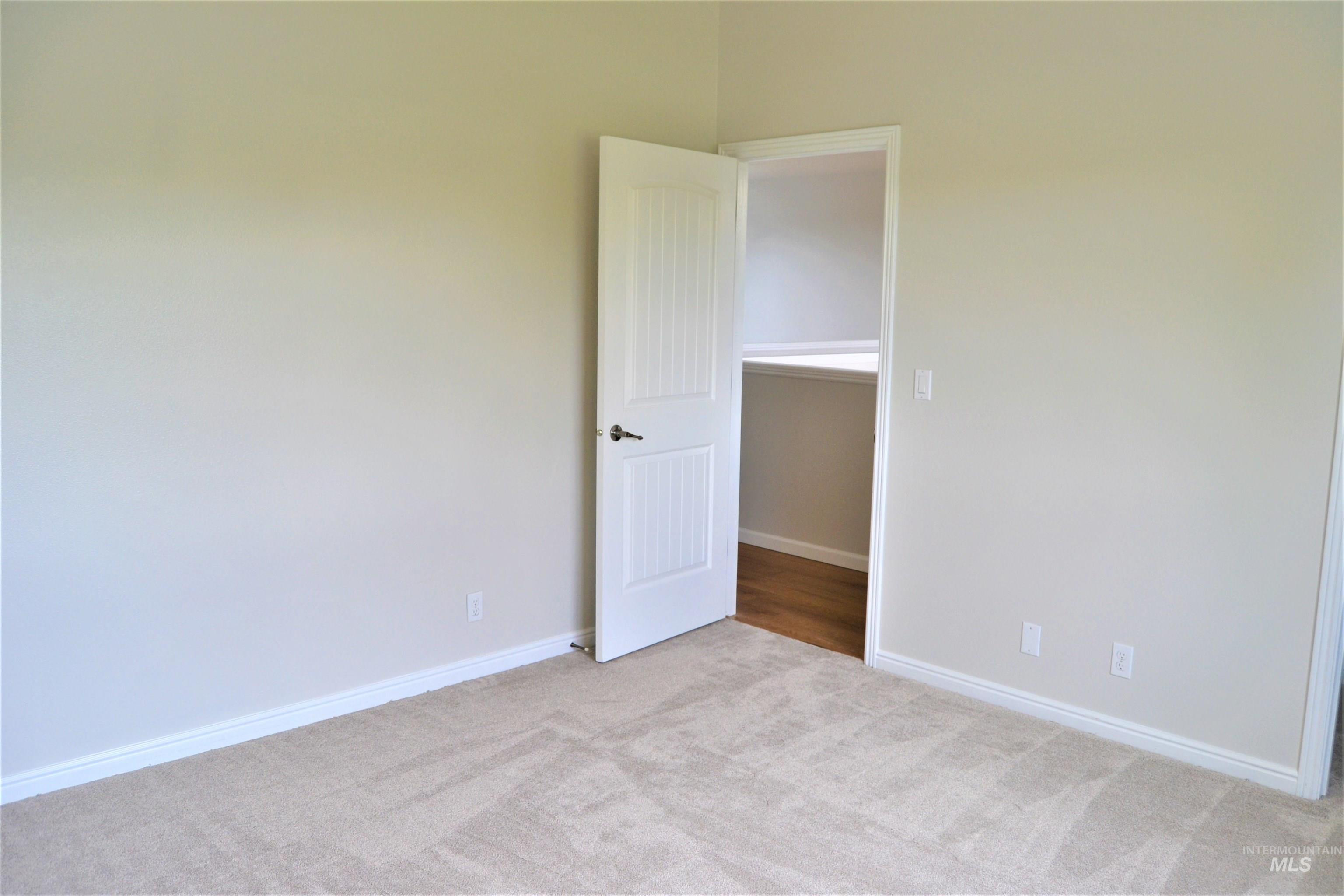 562 N Paddington, Star, Idaho 83669, 4 Bedrooms, 2.5 Bathrooms, Residential For Sale, Price $559,000,MLS 98989598
