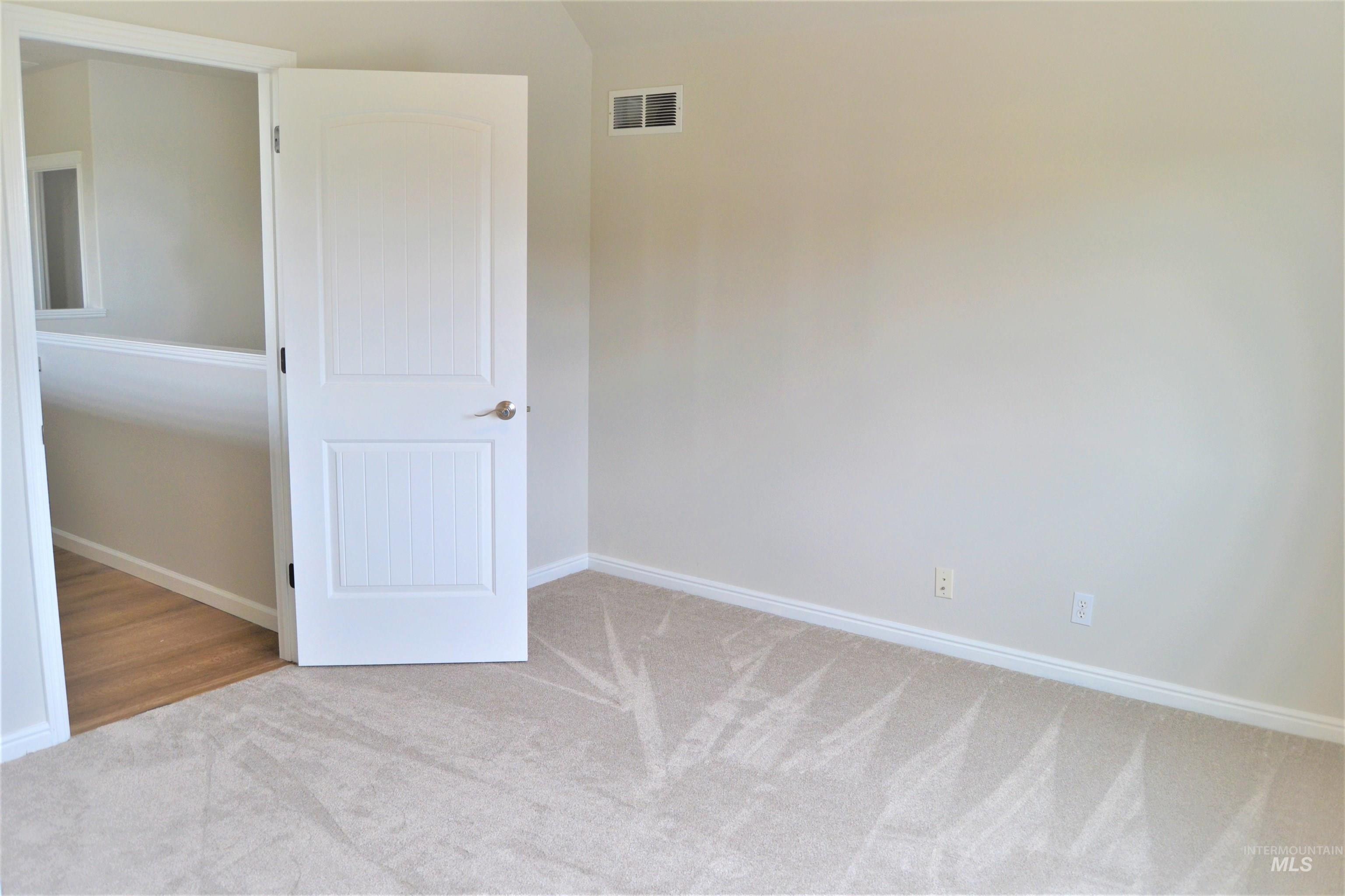 562 N Paddington, Star, Idaho 83669, 4 Bedrooms, 2.5 Bathrooms, Residential For Sale, Price $559,000,MLS 98989598
